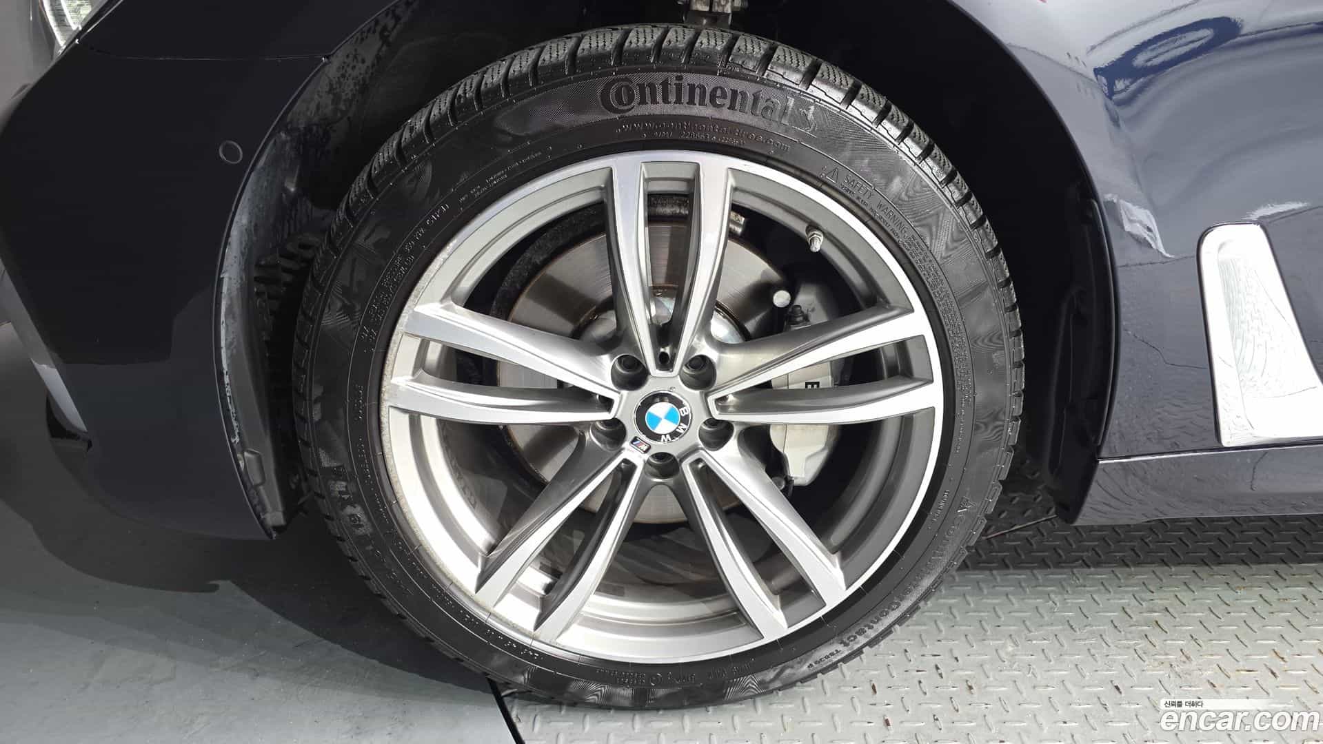 7-Series BMW 2018.1-OUTER-005