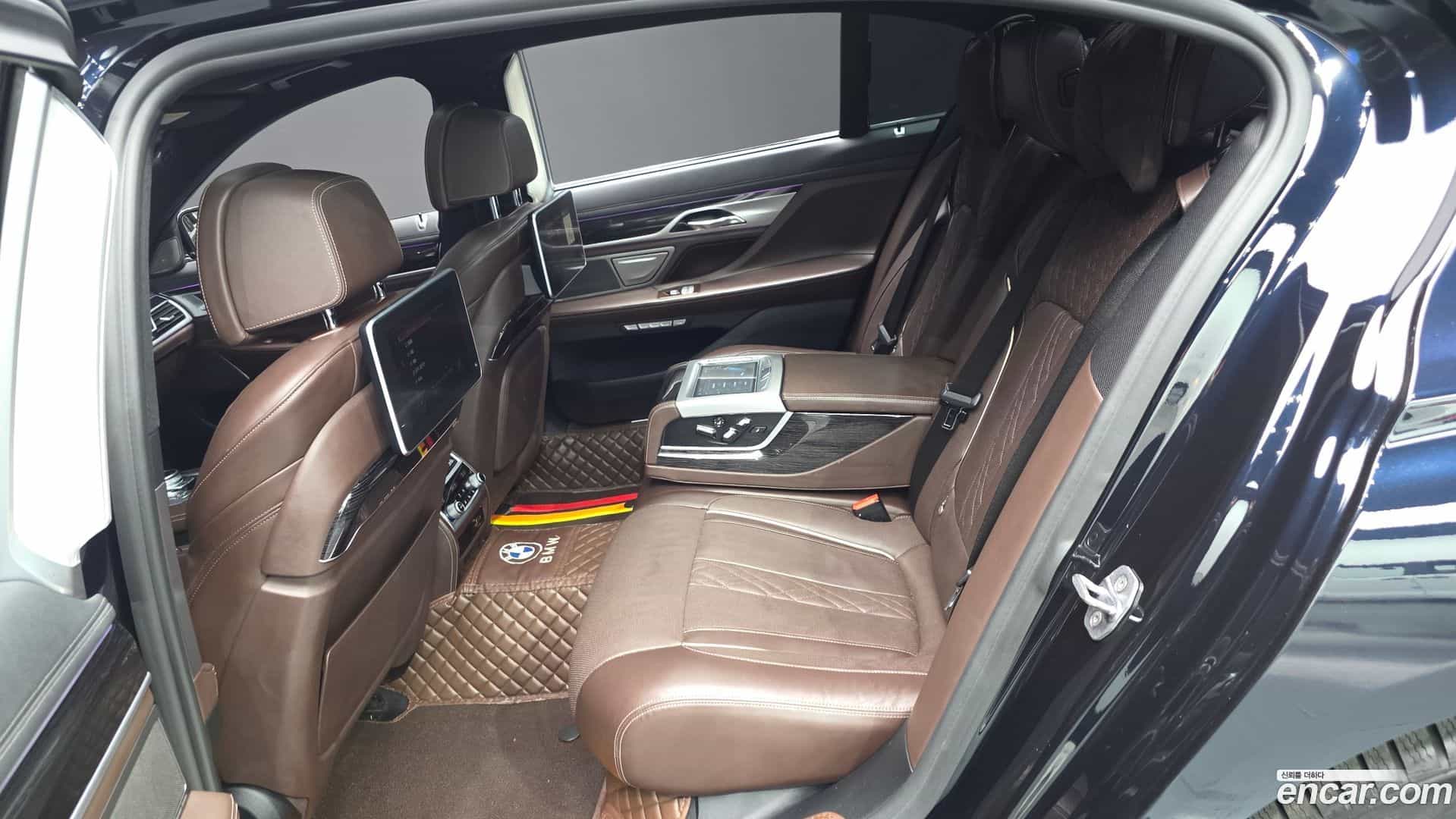 7-Series BMW 2018.1-OPTION-016