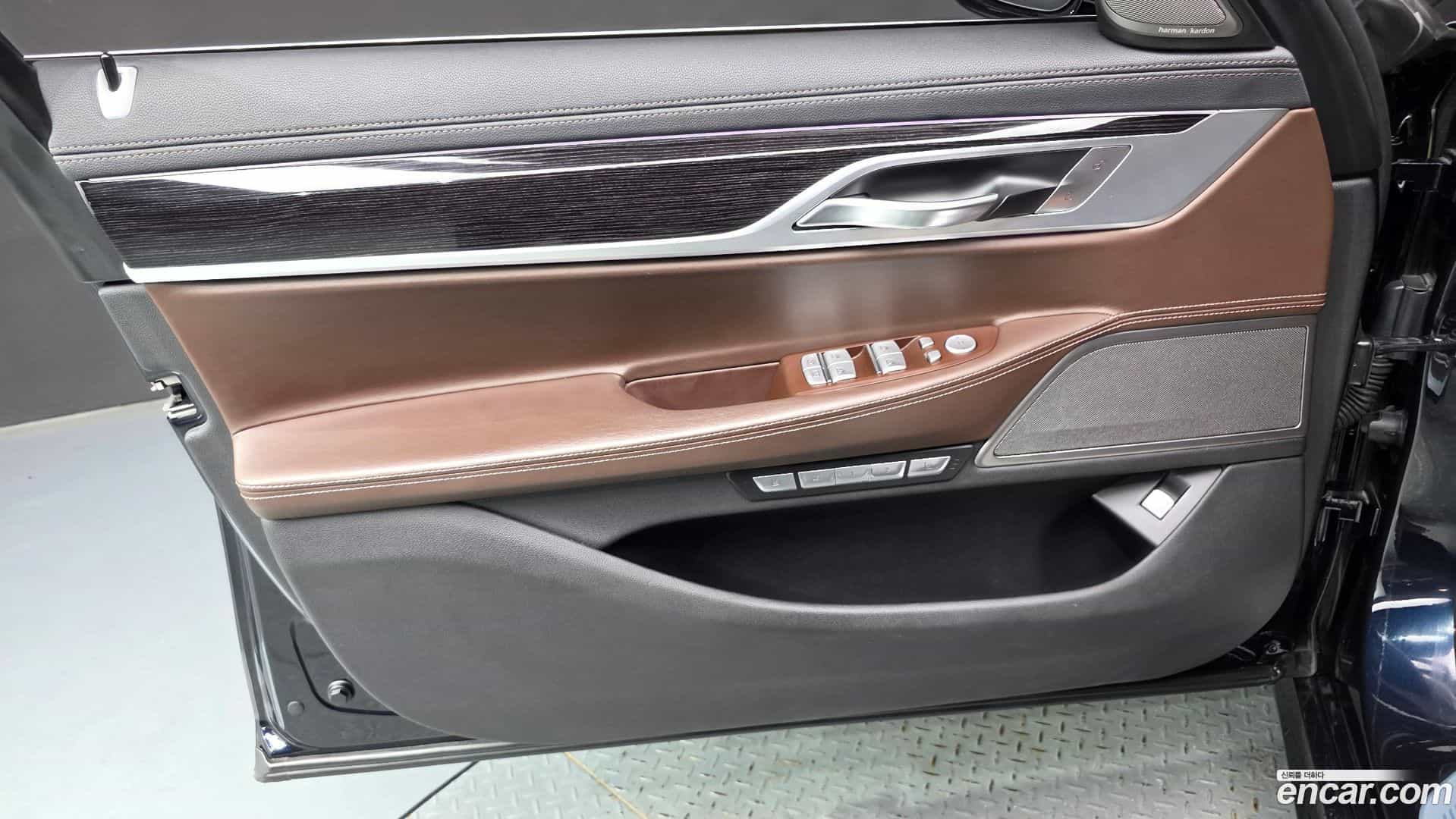 7-Series BMW 2018.1-INNER-034