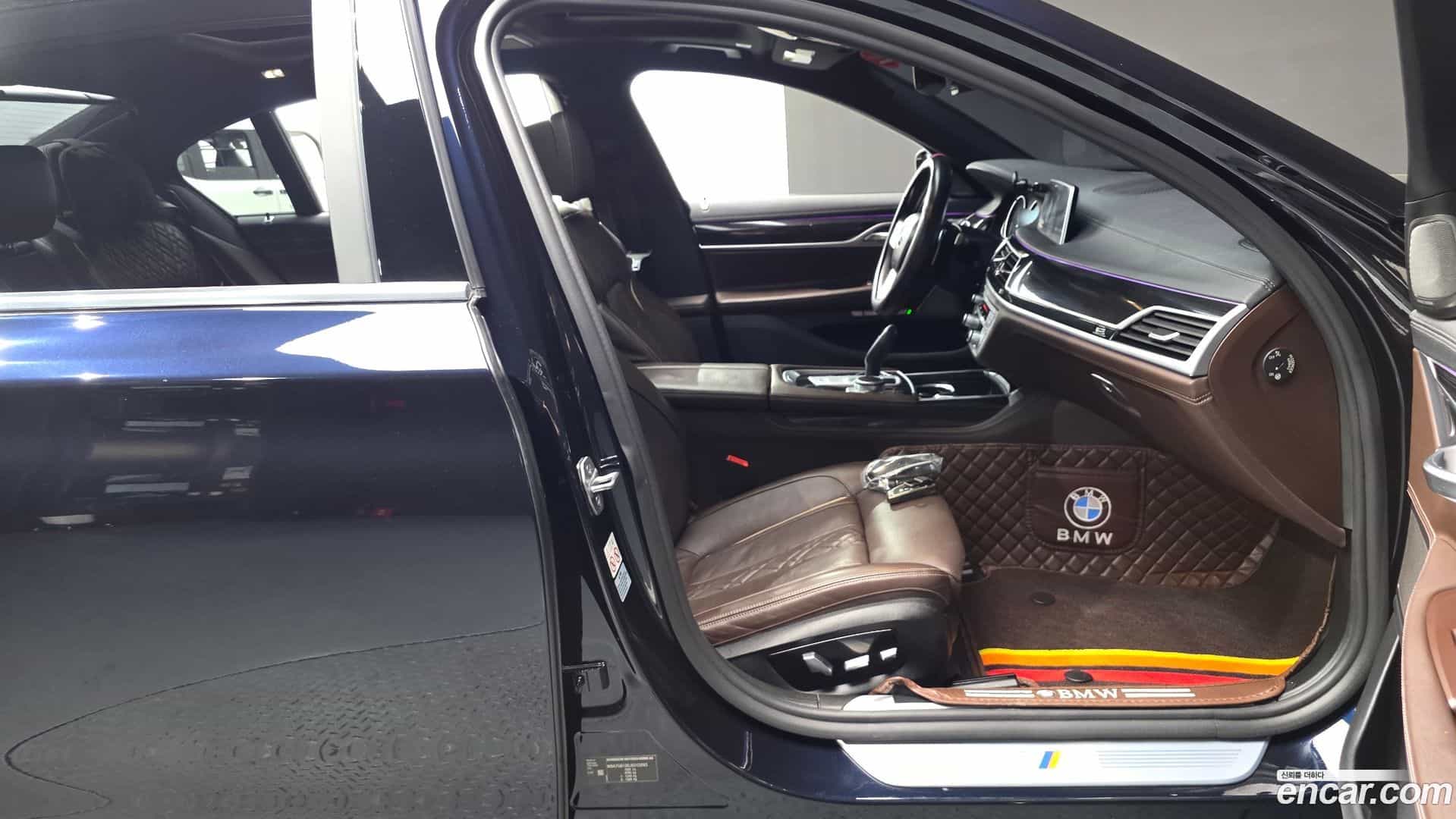 7-Series BMW 2018.1-INNER-036