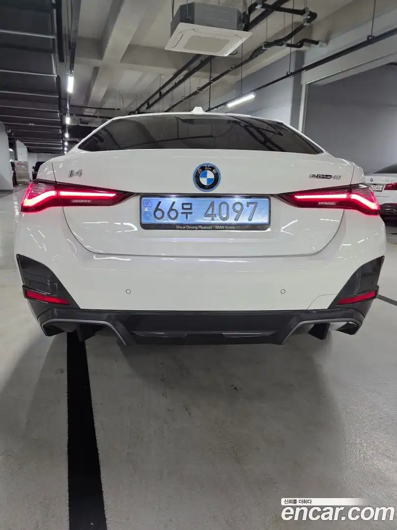 i4 BMW 2022.4-INNER-007