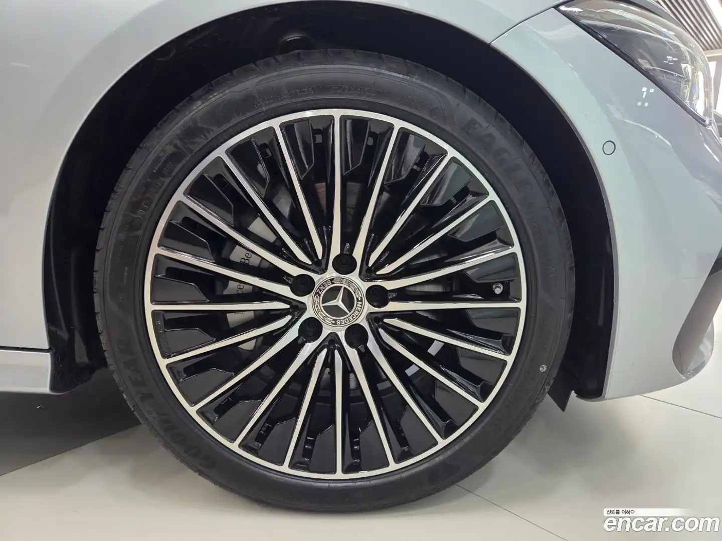 CLE-Class Mercedes-Benz 2025.11-OUTER-005