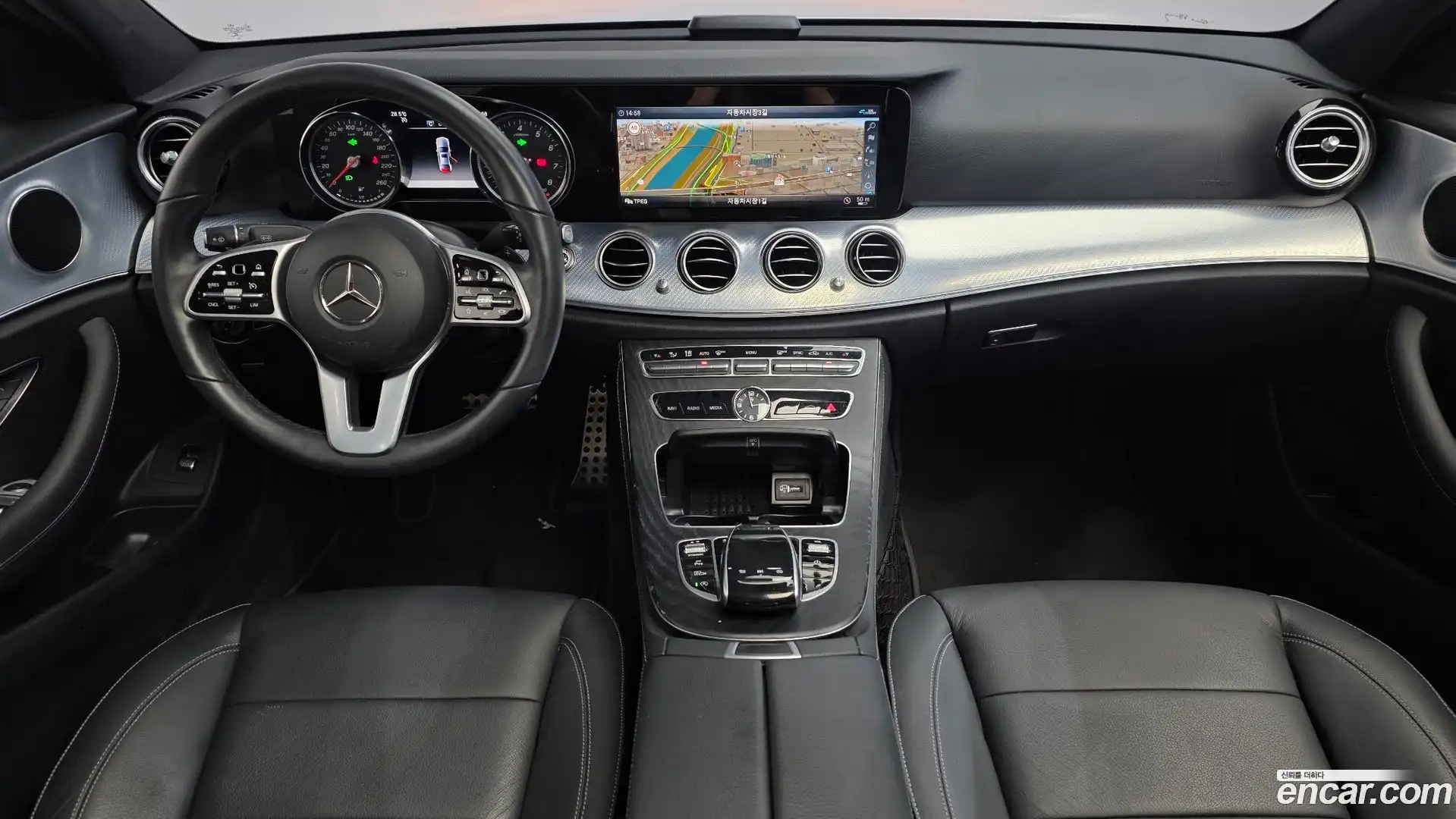 E-Class Mercedes-Benz 2019.11-INNER-007