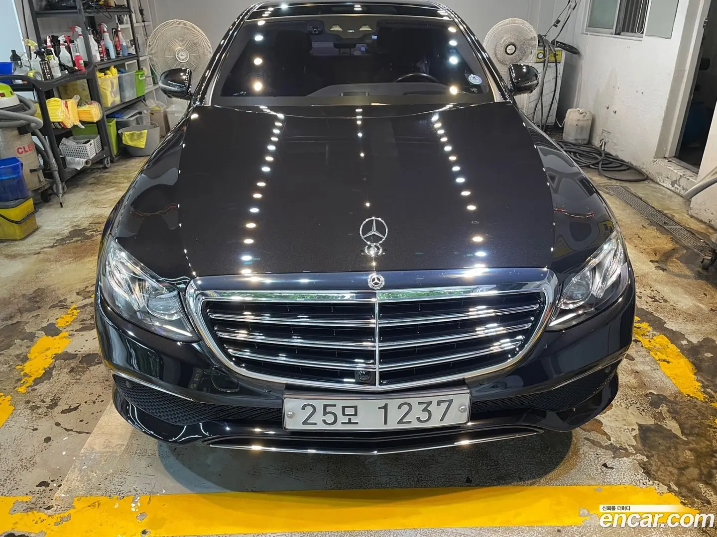 Main__Slider__Photo:E-Class Mercedes-Benz 2018.10-0