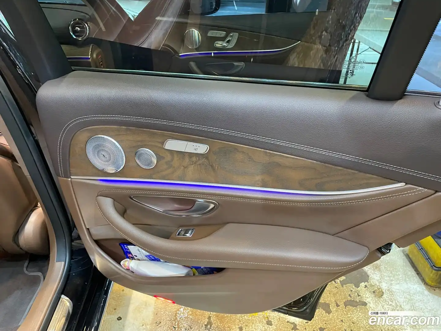 E-Class Mercedes-Benz 2018.10-OPTION-018