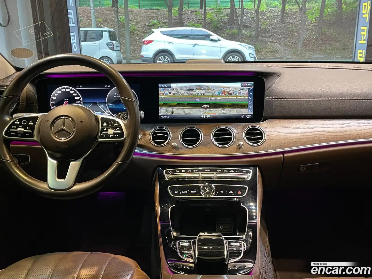 E-Class Mercedes-Benz 2018.10-OPTION-019