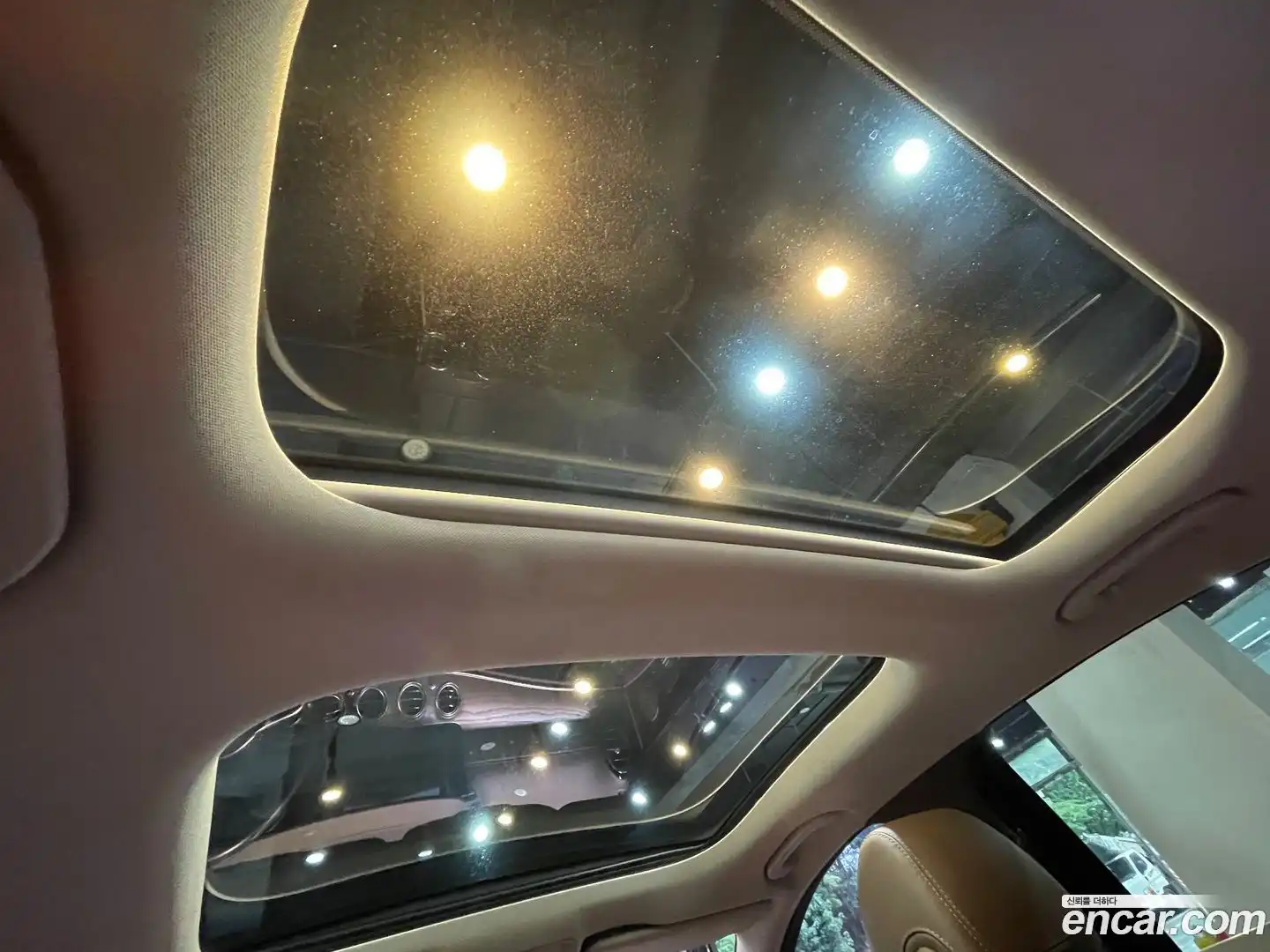 E-Class Mercedes-Benz 2018.10-OPTION-022