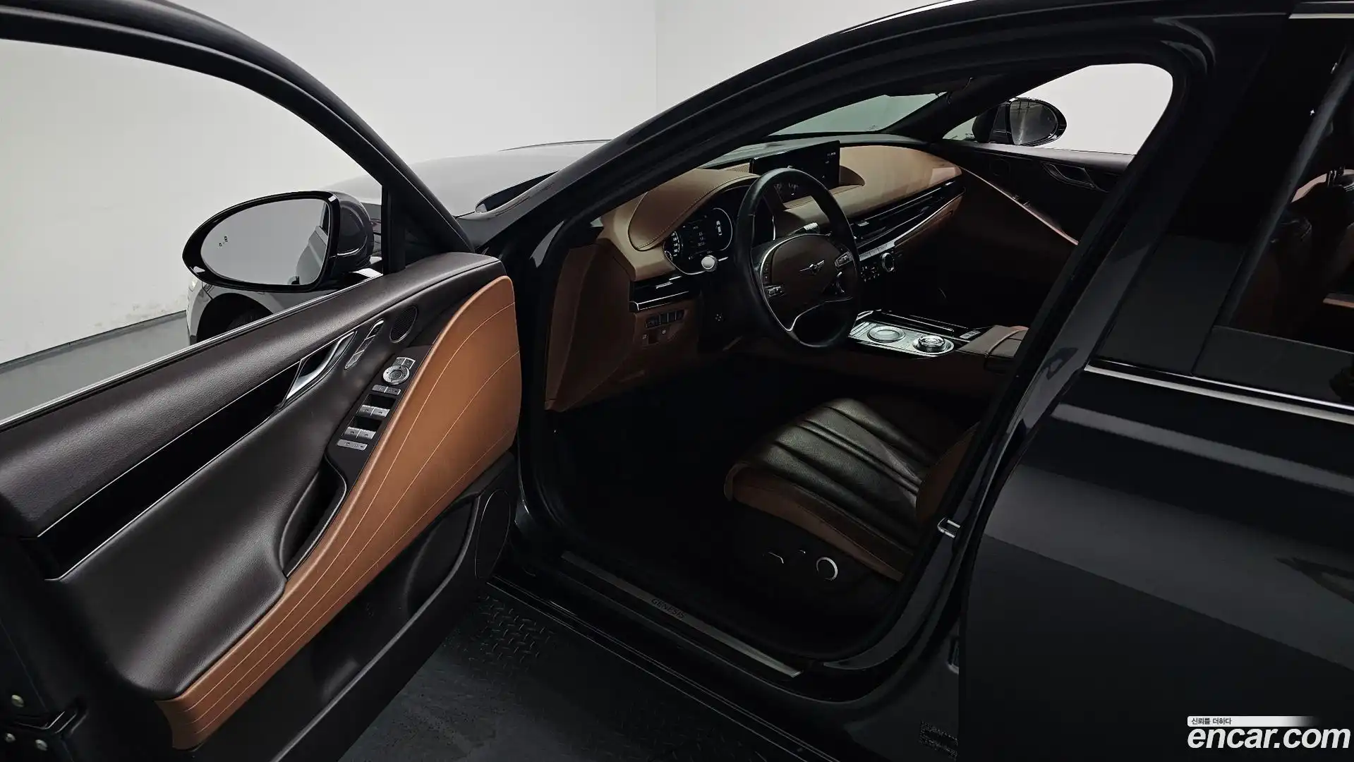G80 Genesis 2020.3-INNER-010