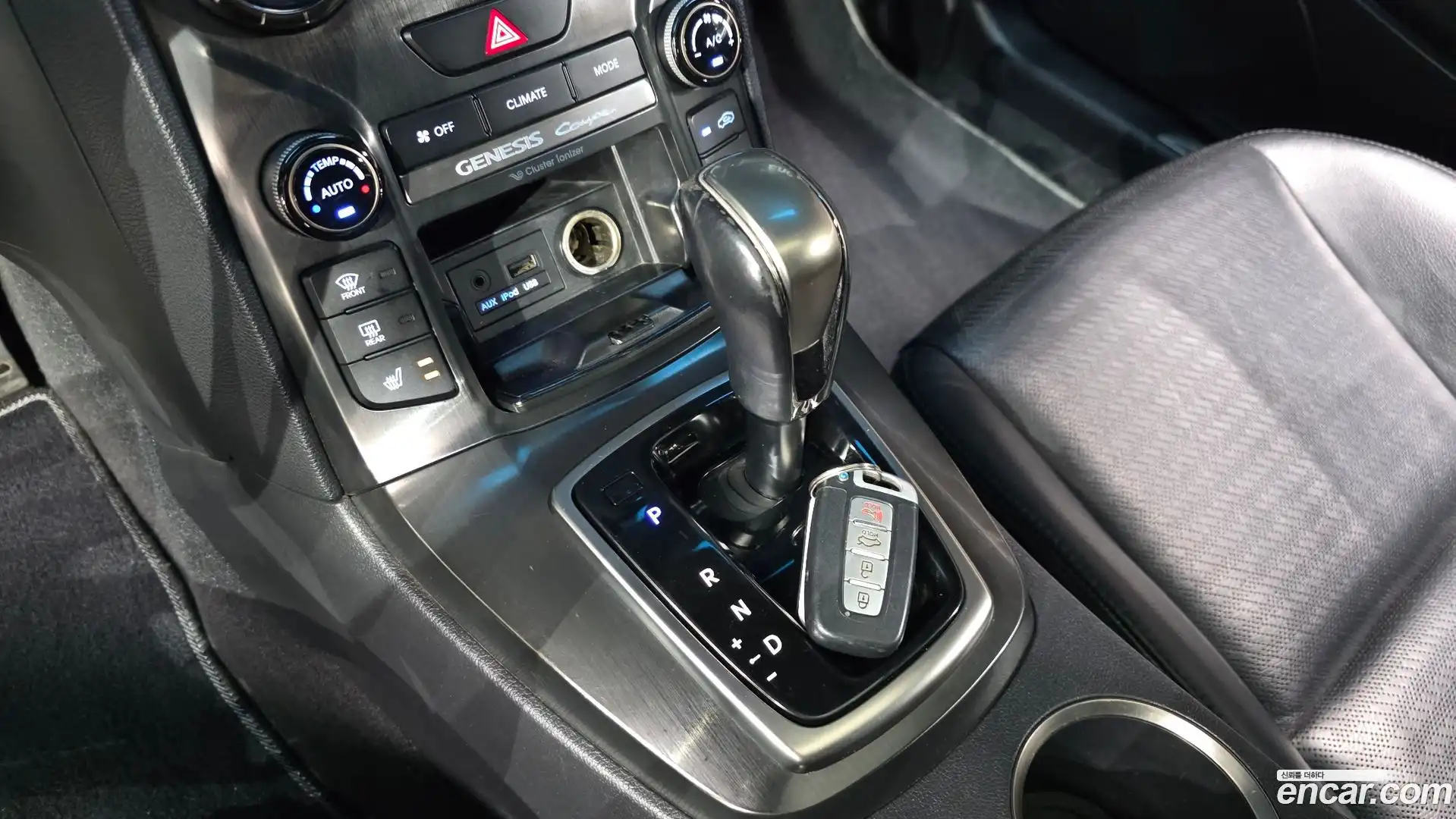 Genesis Hyundai 2014.3-INNER-009