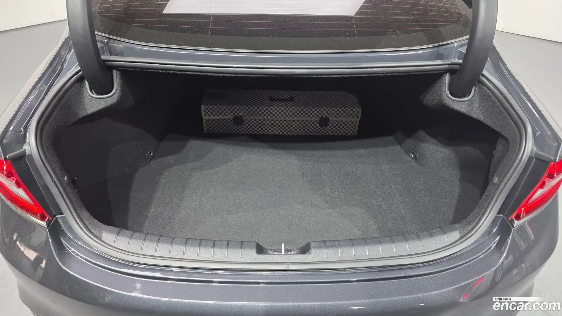 Grandeur Hyundai 2018.10-OPTION-022