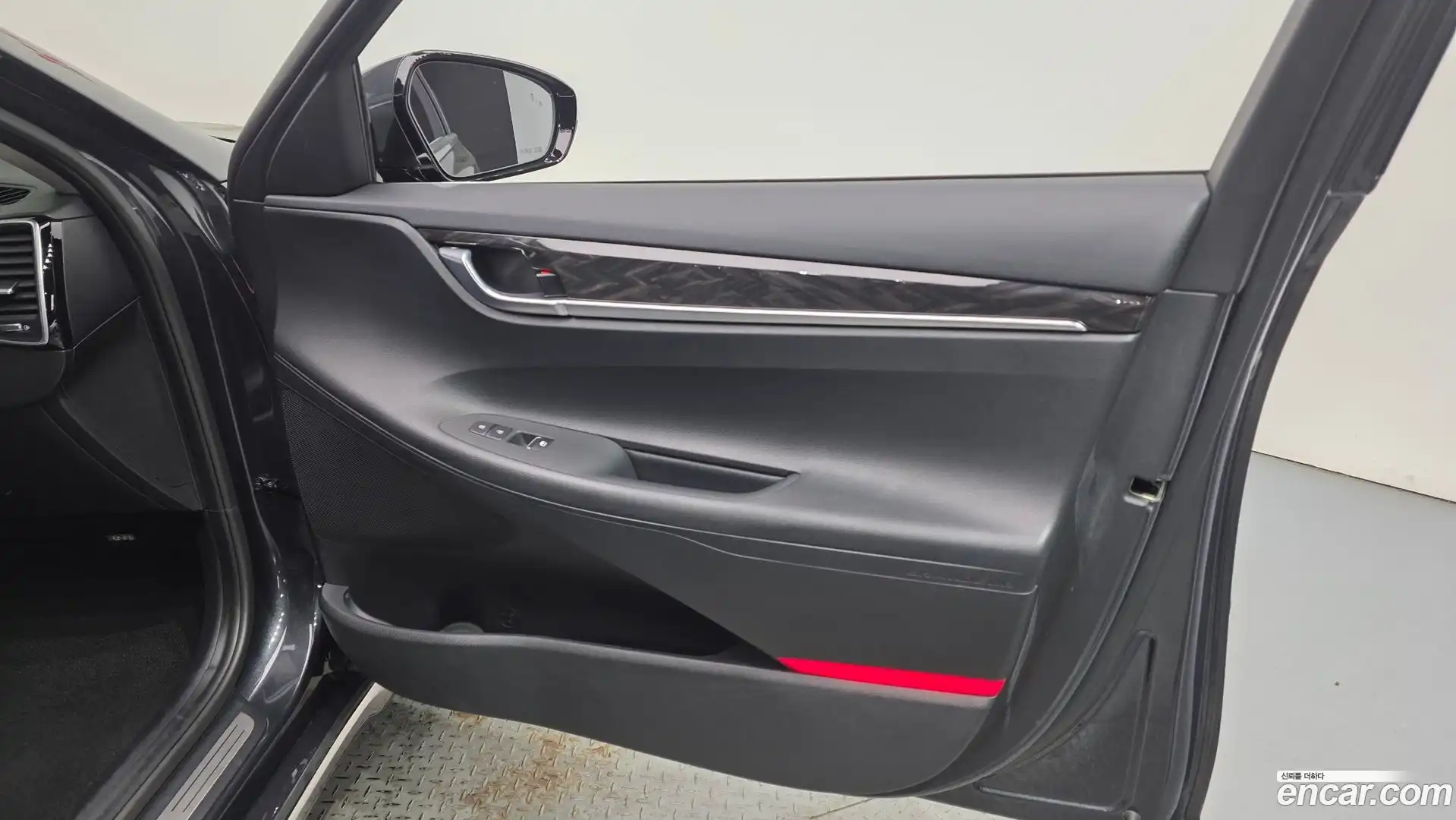 Grandeur Hyundai 2018.10-INNER-034