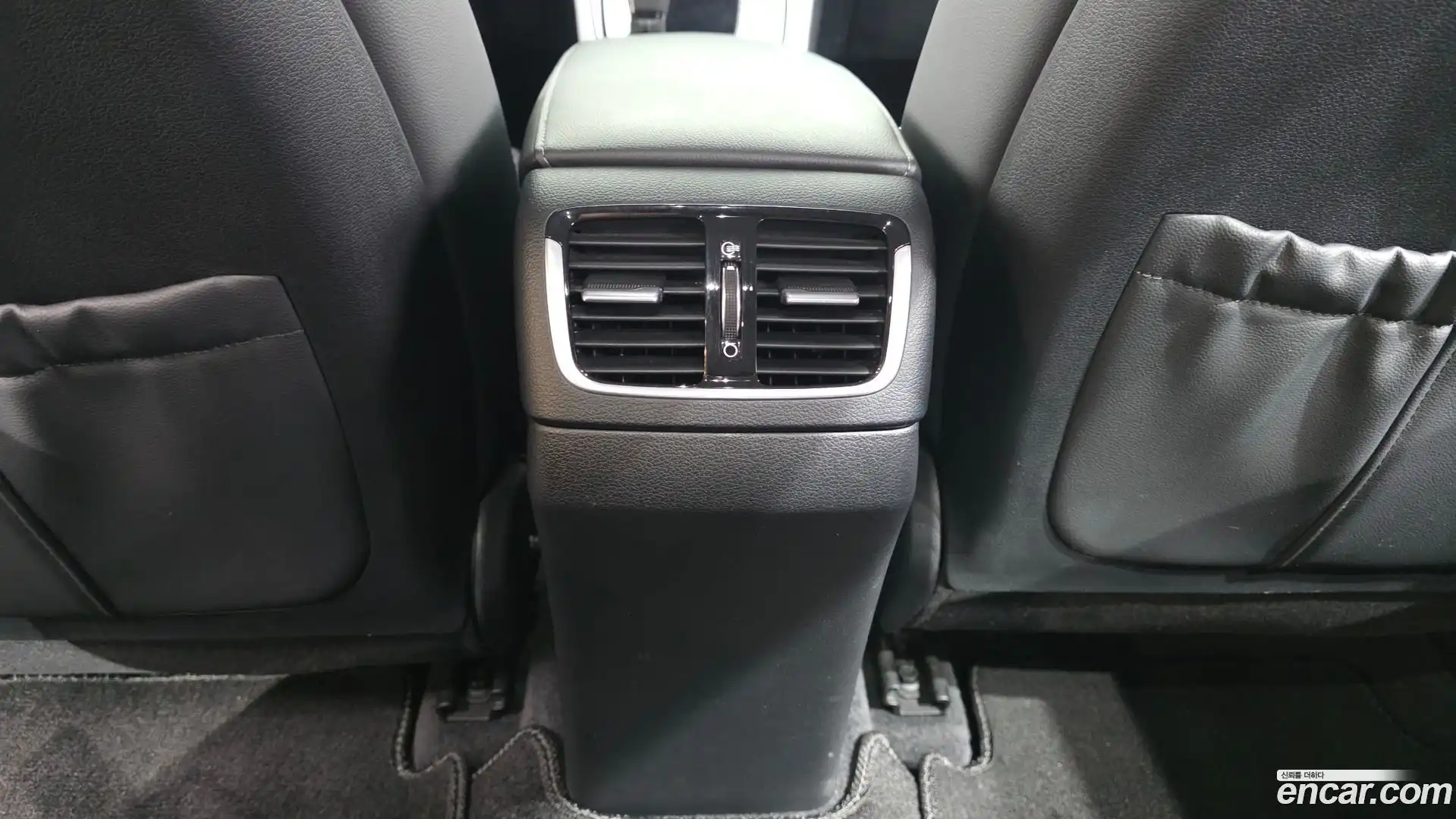 Grandeur Hyundai 2018.10-OPTION-044