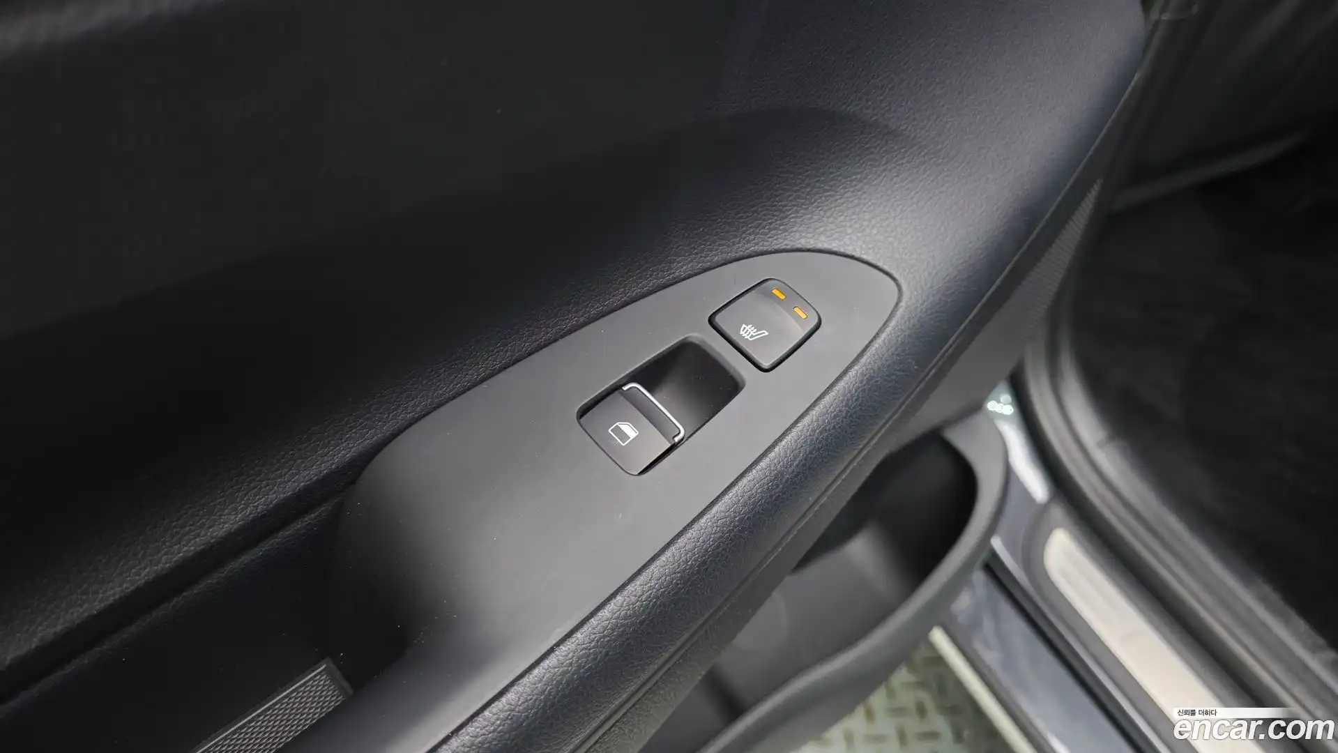 Grandeur Hyundai 2018.10-OPTION-048