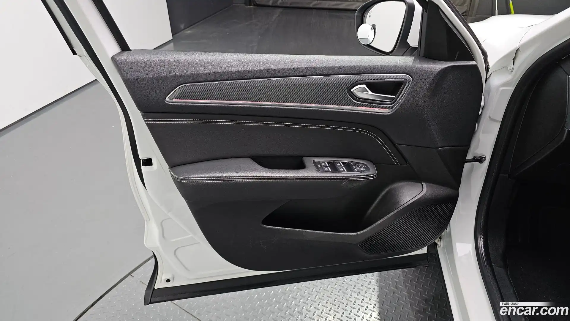 XM3 Renault Korea 2022.0-INNER-034