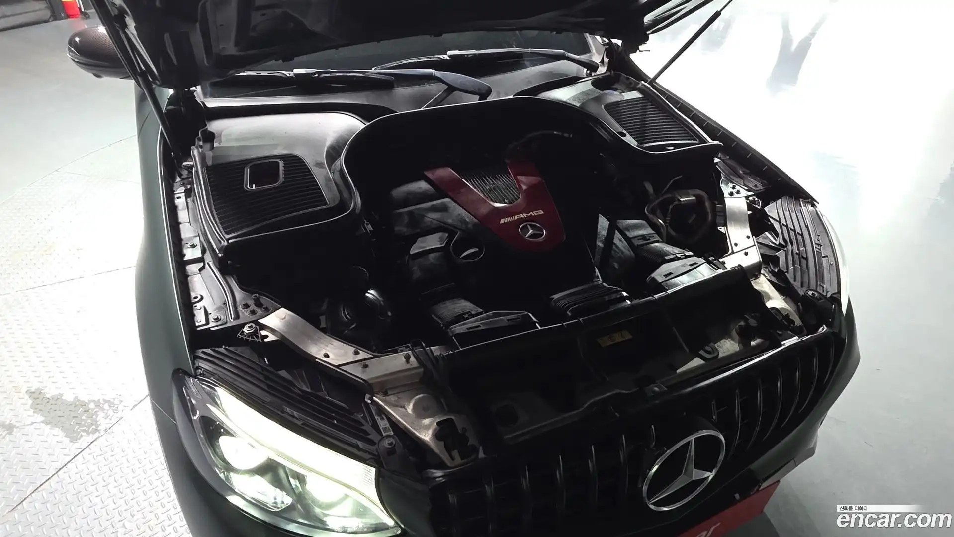 GLC-Class Mercedes-Benz 2017.10-OUTER-006