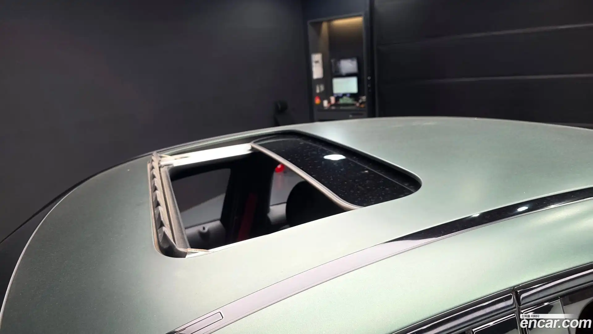 GLC-Class Mercedes-Benz 2017.10-OPTION-023