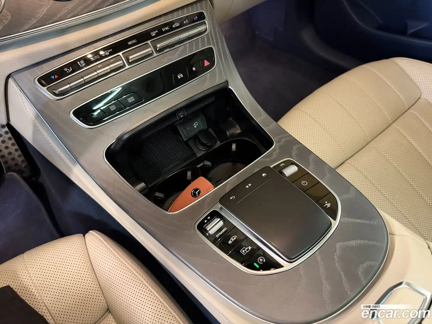 E-Class Mercedes-Benz 2021.8-OPTION-019