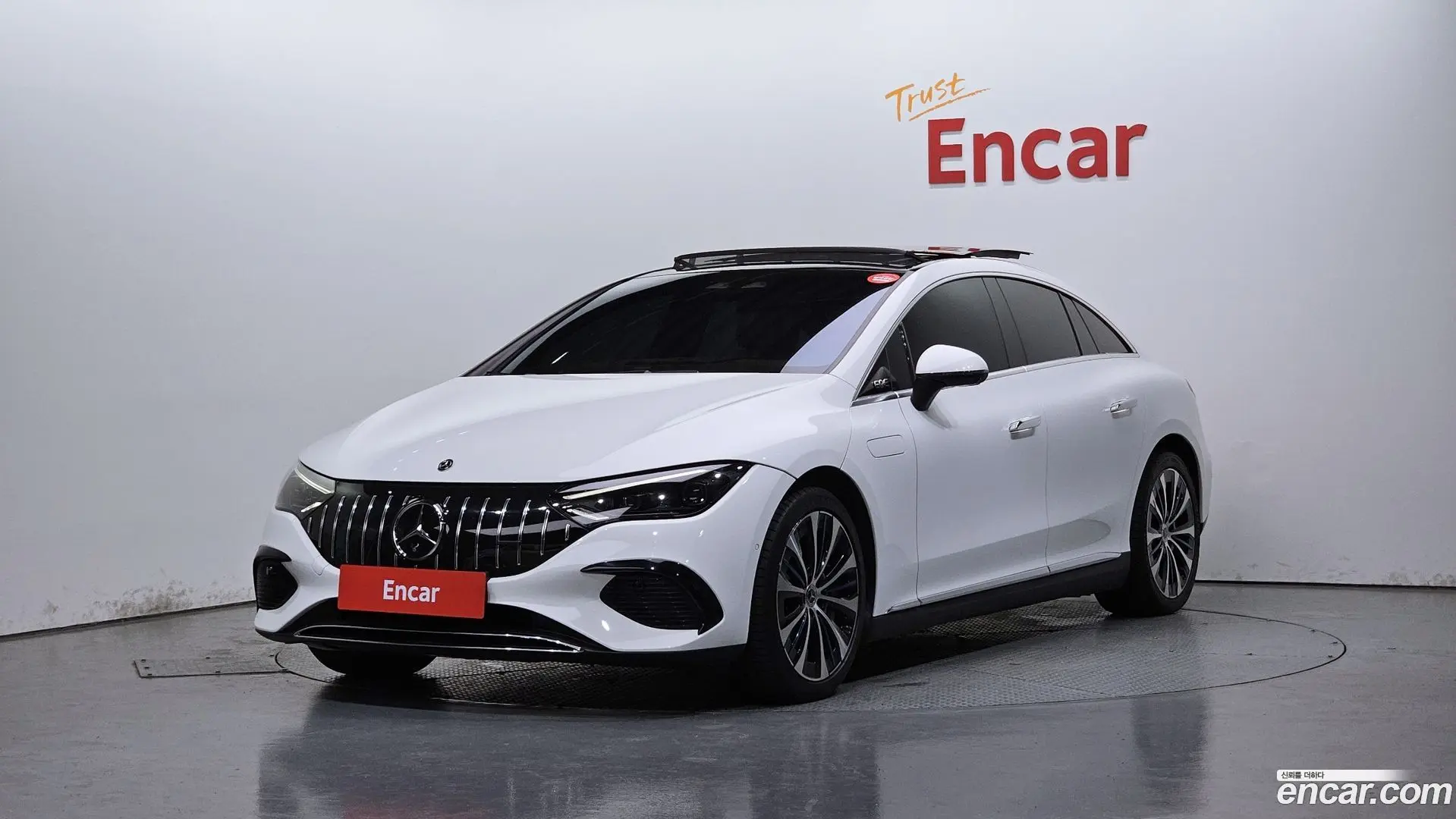 Main__Slider__Photo:EQE Mercedes-Benz 2023.6-0