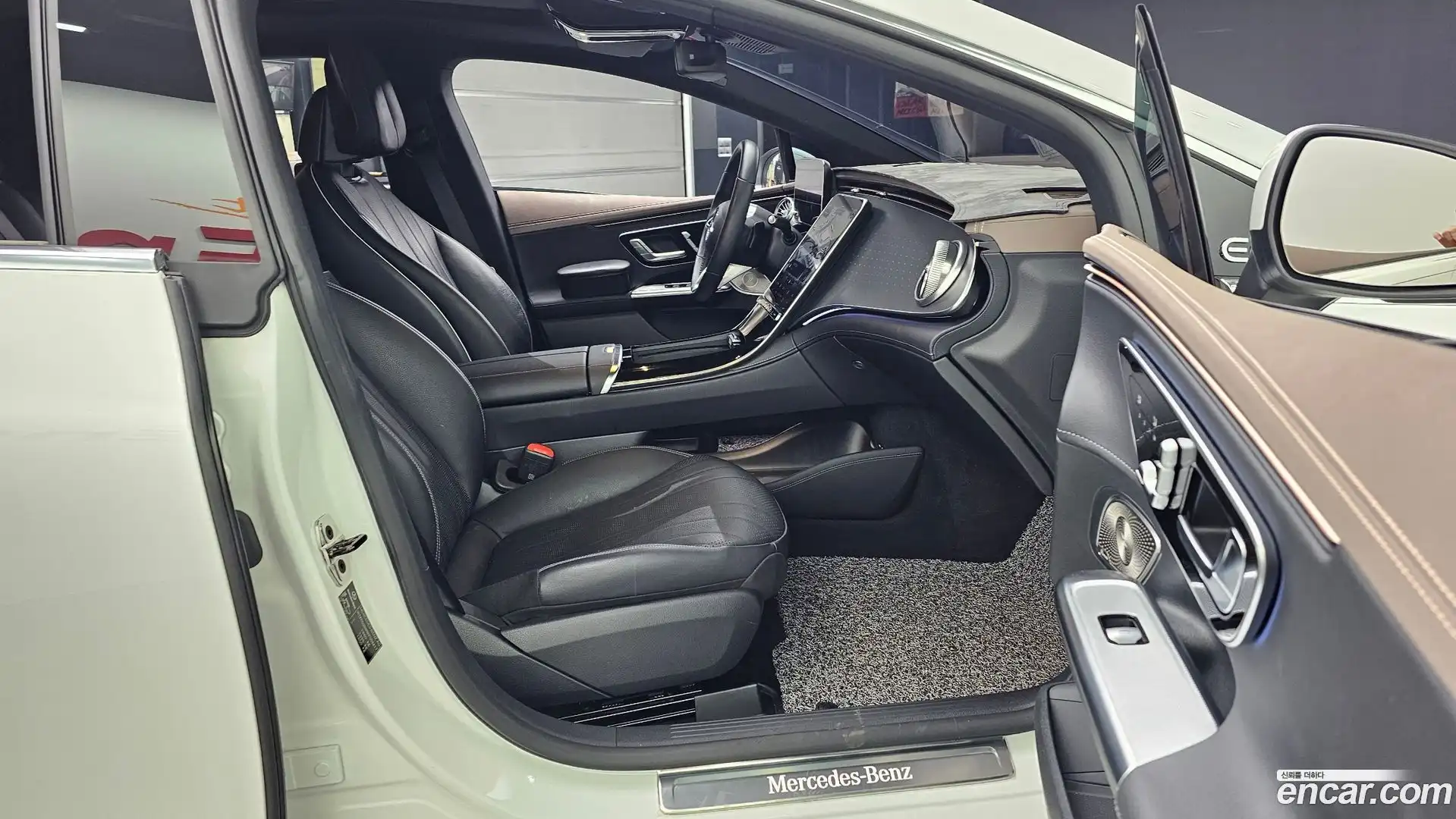 EQE Mercedes-Benz 2023.6-OPTION-015