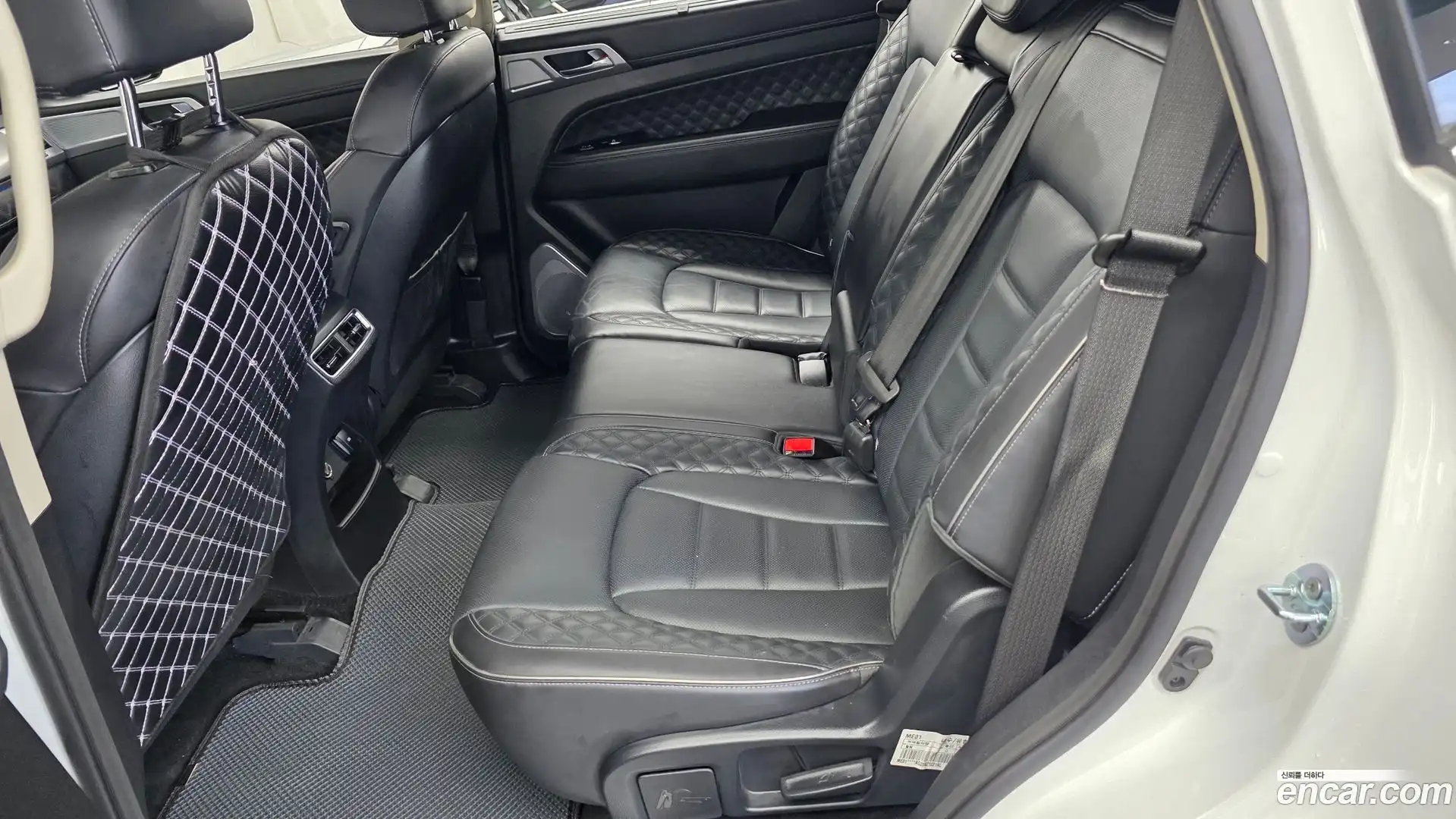 Rexton KG Mobility 2020.11-INNER-036