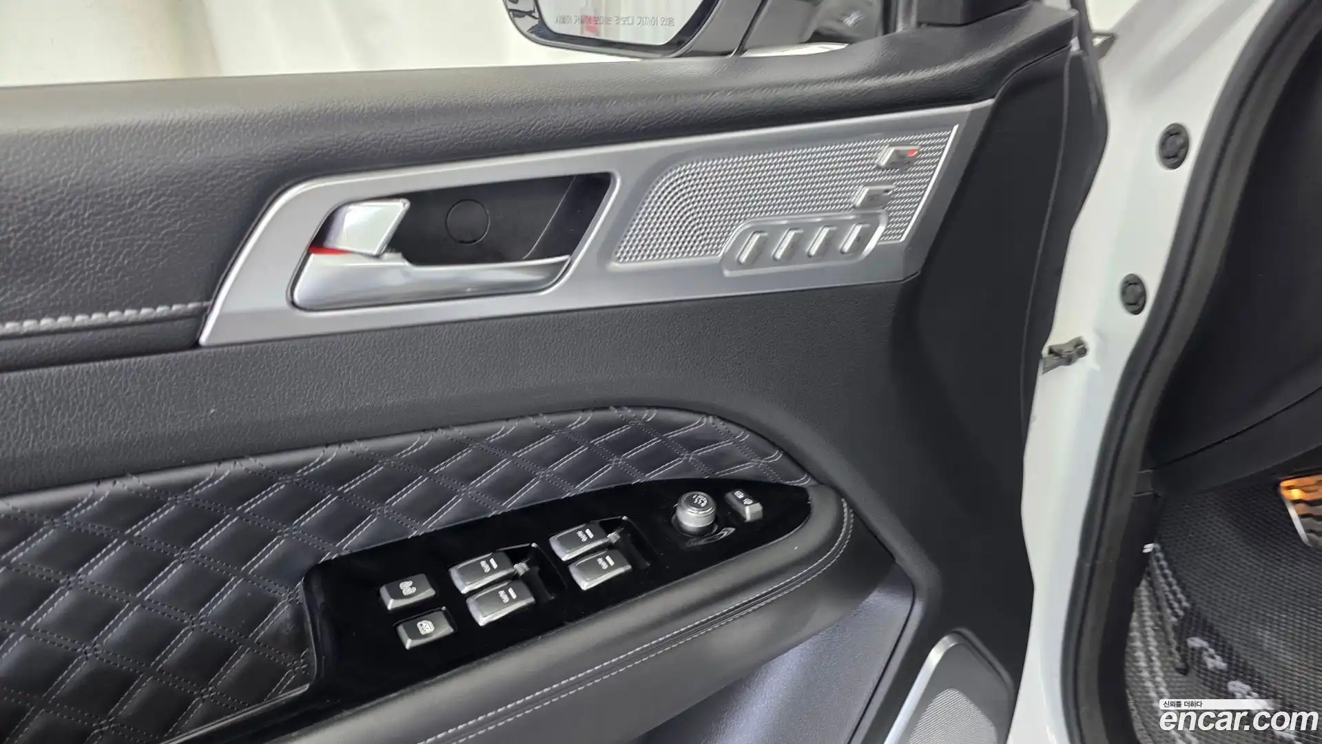 Rexton KG Mobility 2020.11-OPTION-040