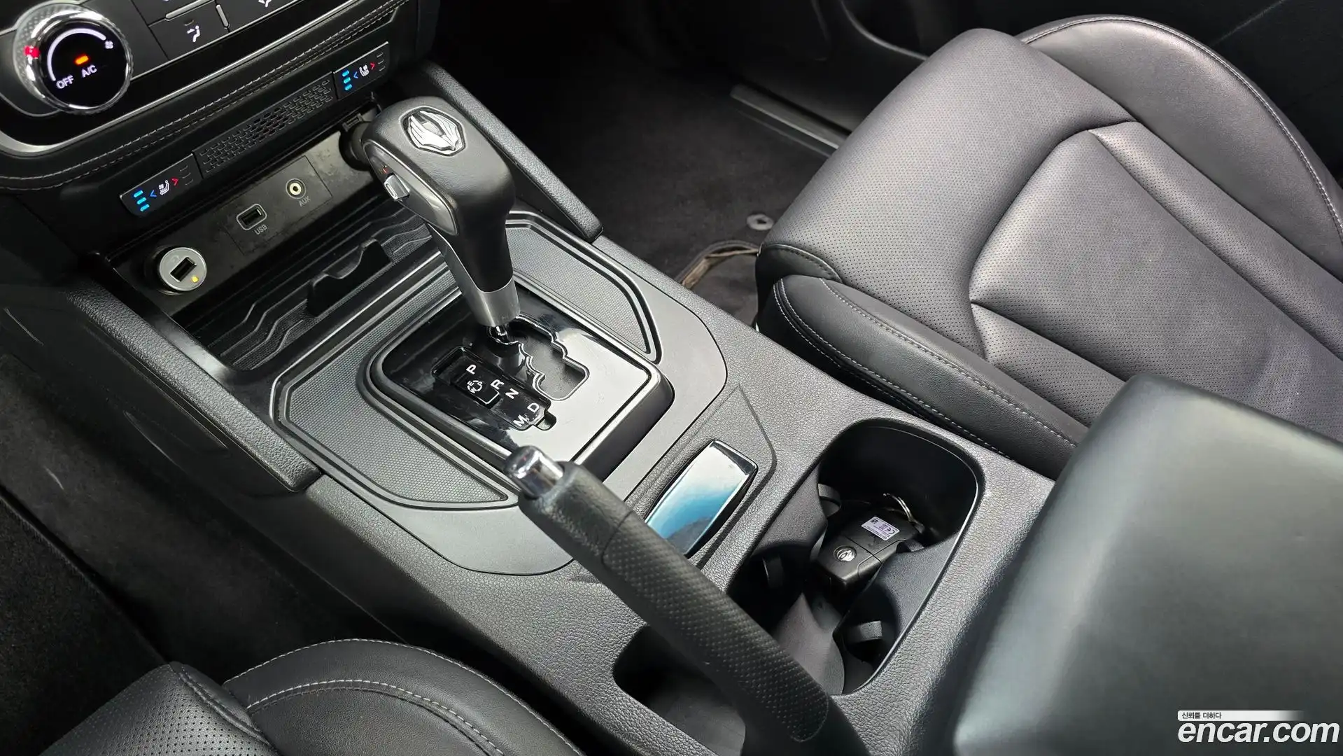 Rexton KG Mobility 2019.11-INNER-009