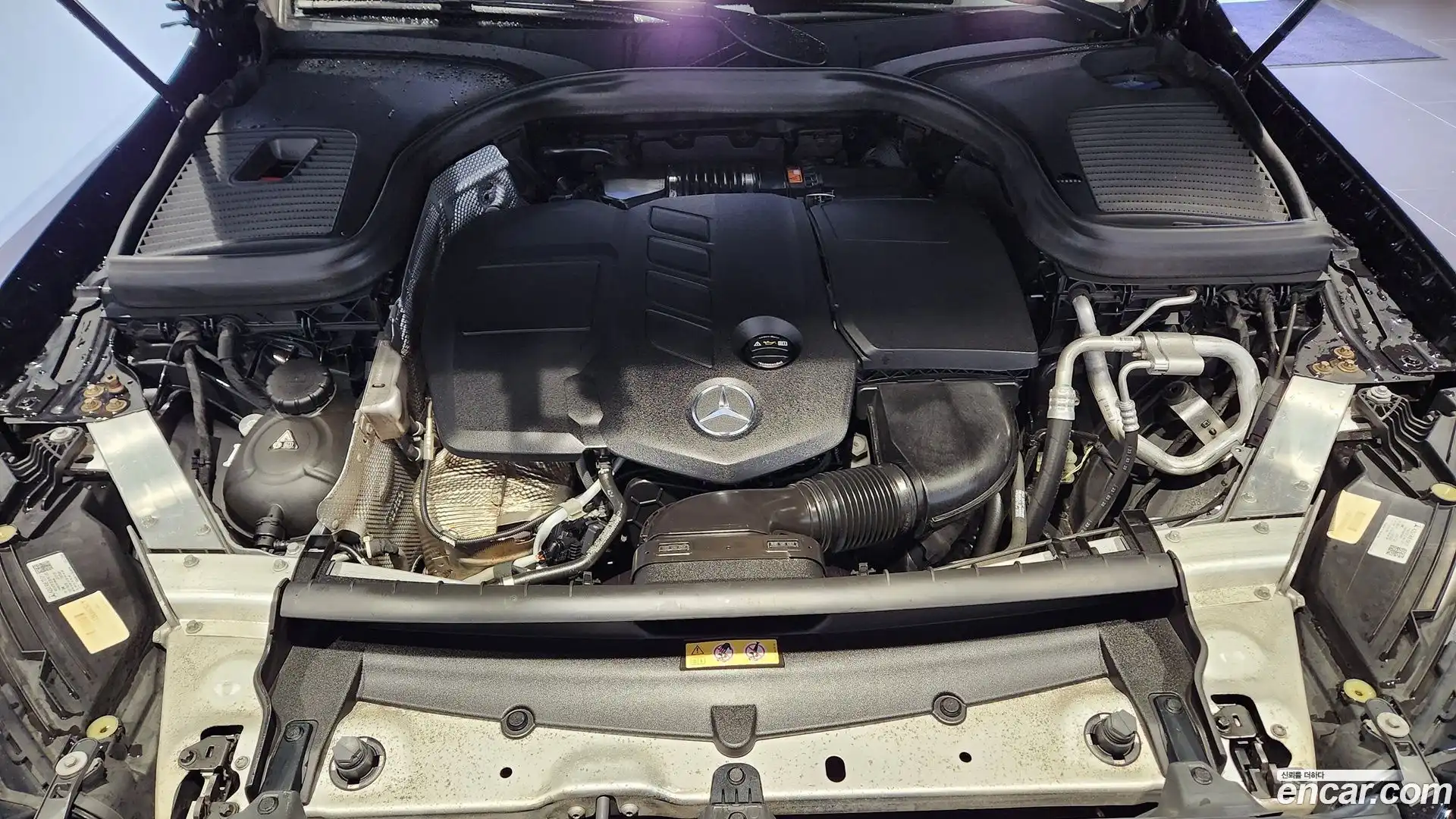 GLC-Class Mercedes-Benz 2020.9-OUTER-006