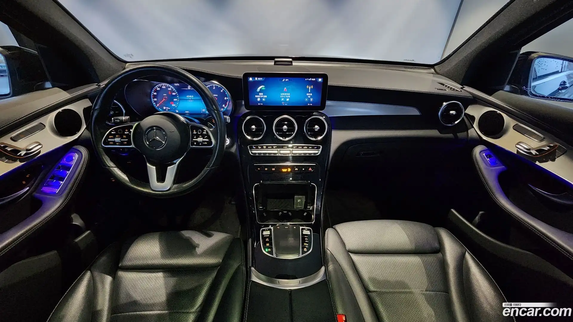 GLC-Class Mercedes-Benz 2020.9-INNER-007