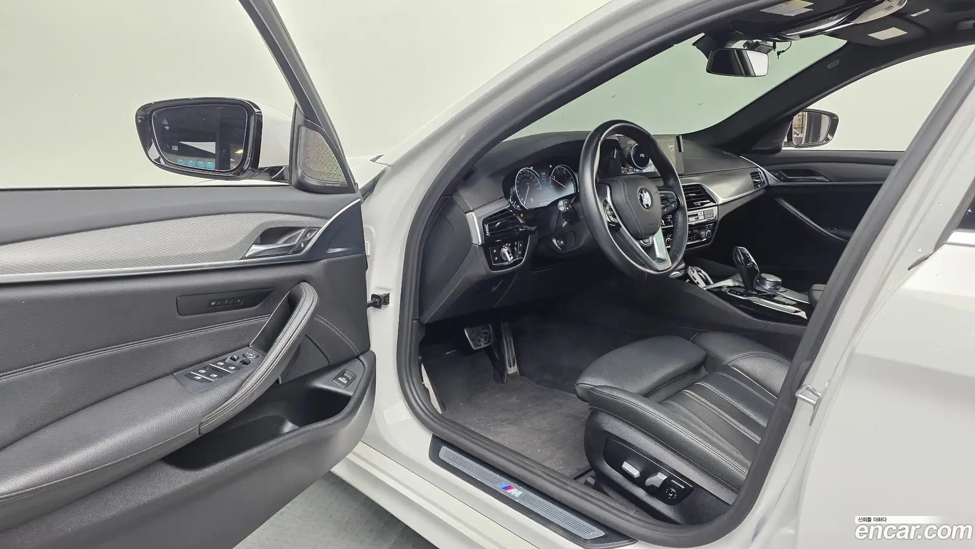 5-Series BMW 2017.9-INNER-010