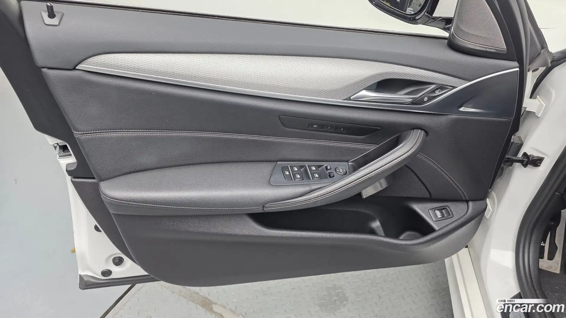 5-Series BMW 2017.9-INNER-034
