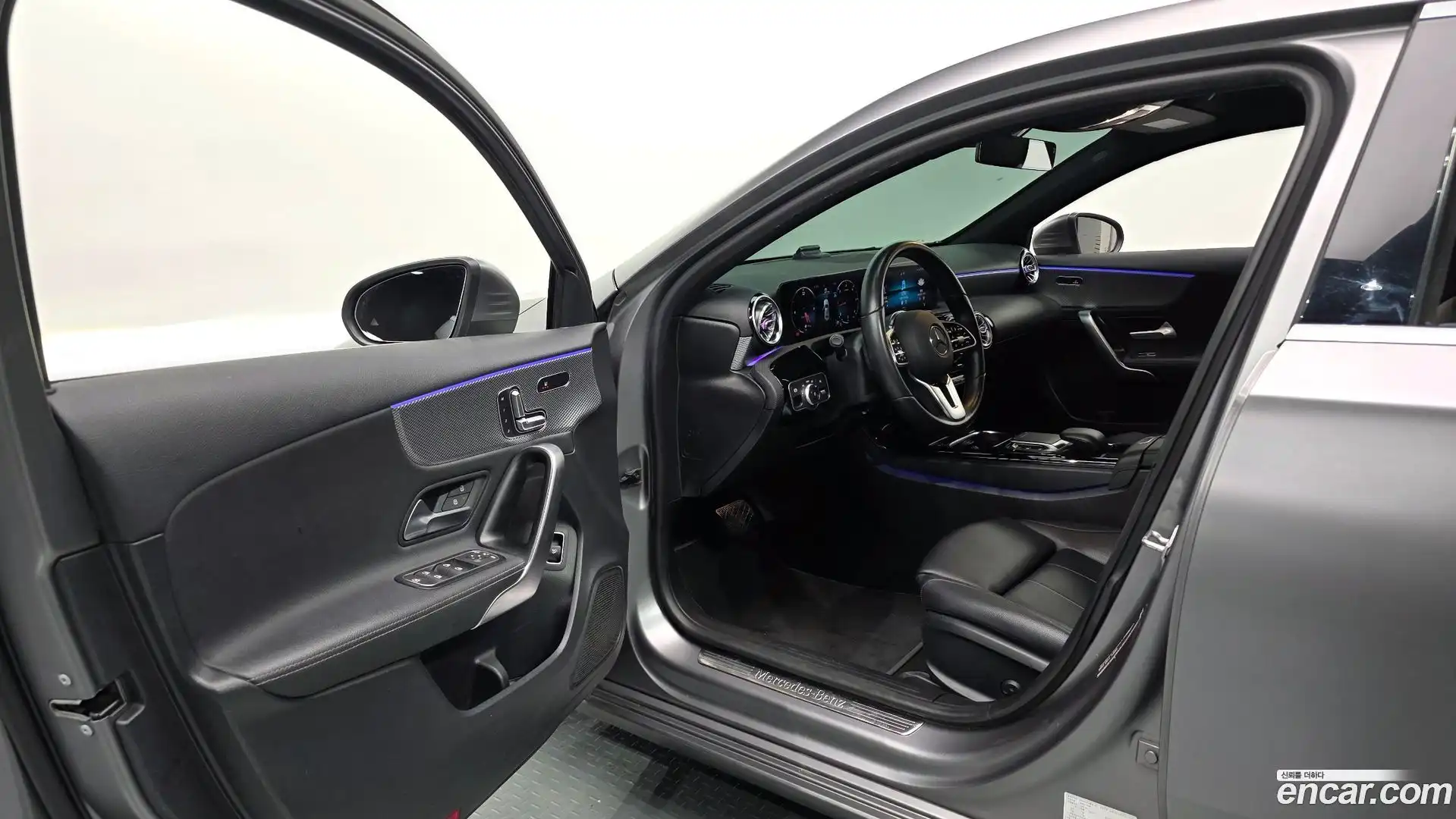 A-Class Mercedes-Benz 2021.7-INNER-010