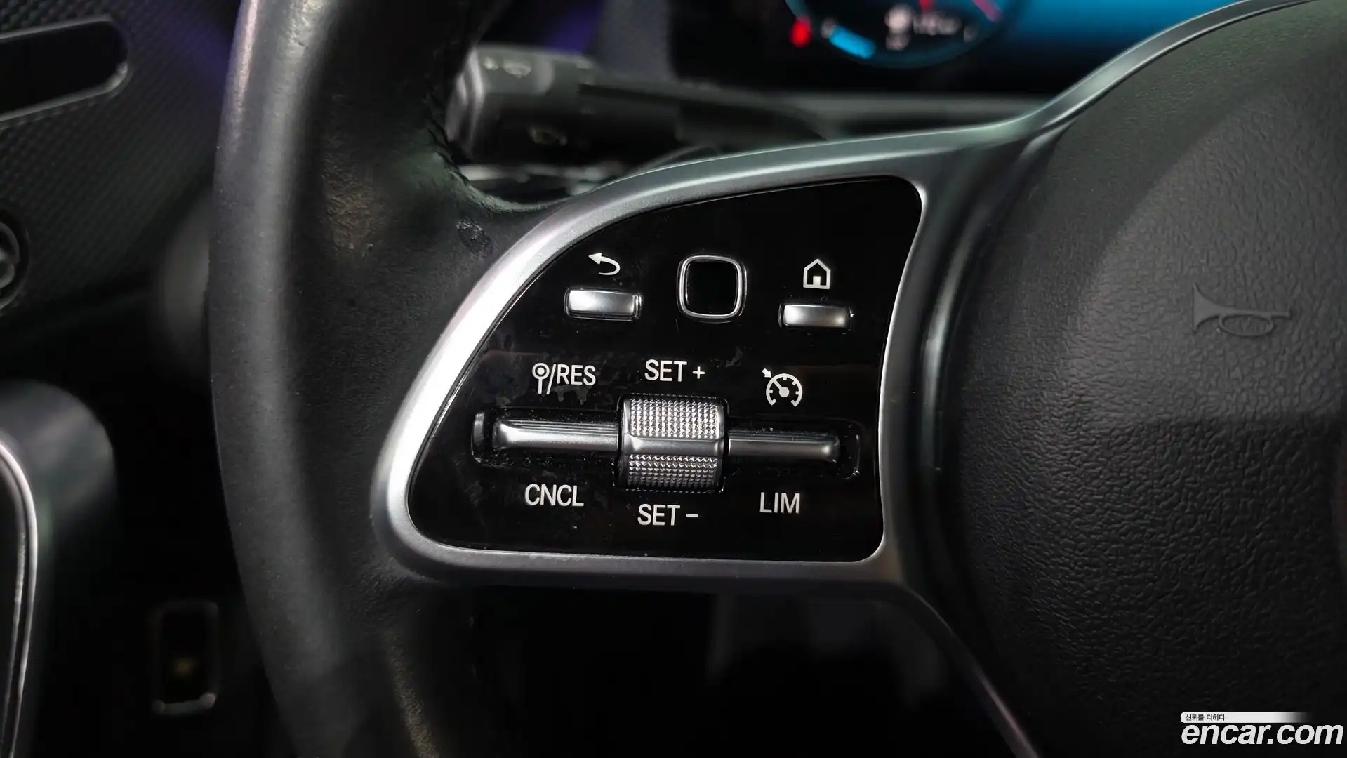 A-Class Mercedes-Benz 2021.7-OPTION-021