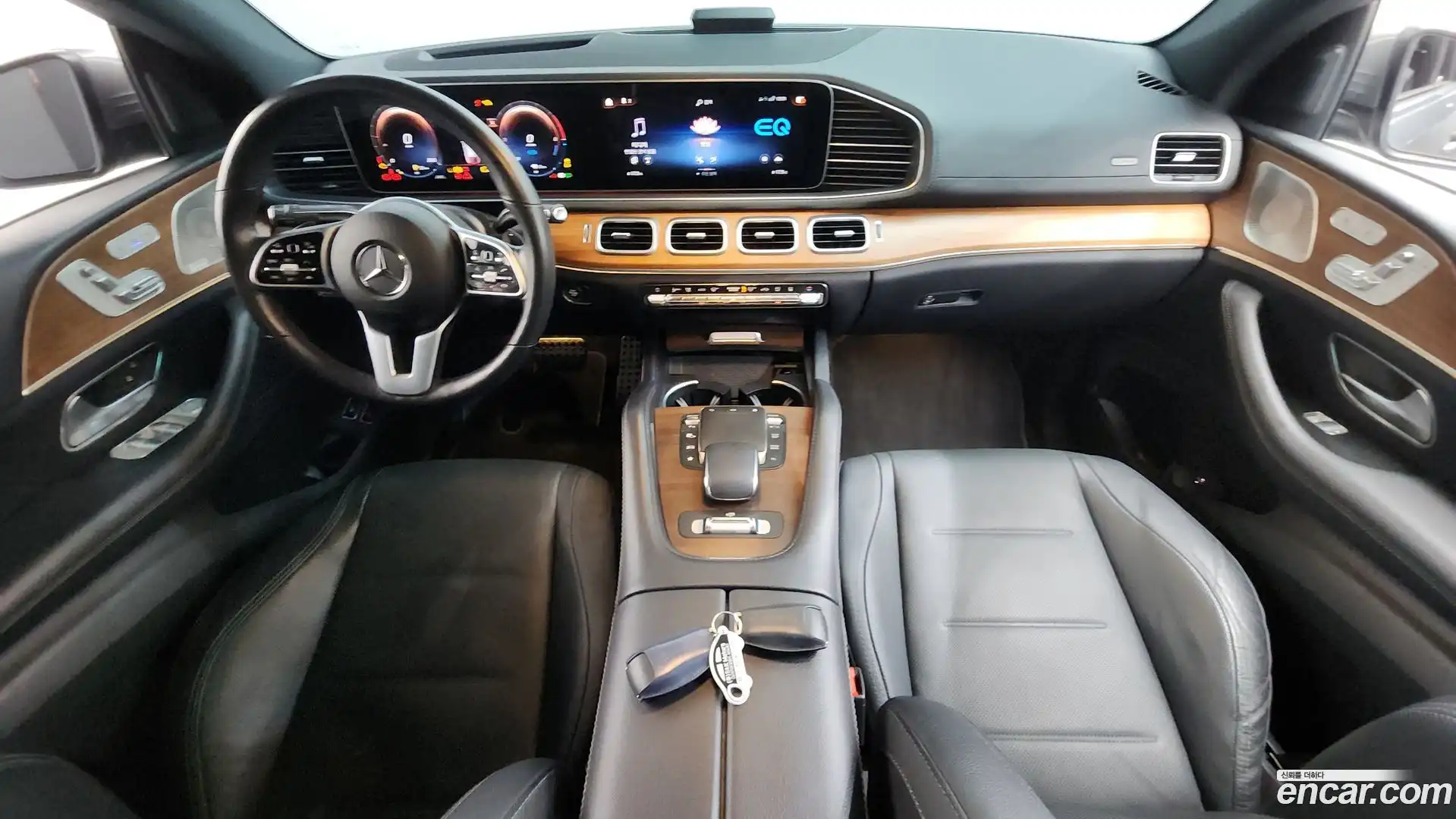 GLE-Class Mercedes-Benz 2021.11-INNER-007