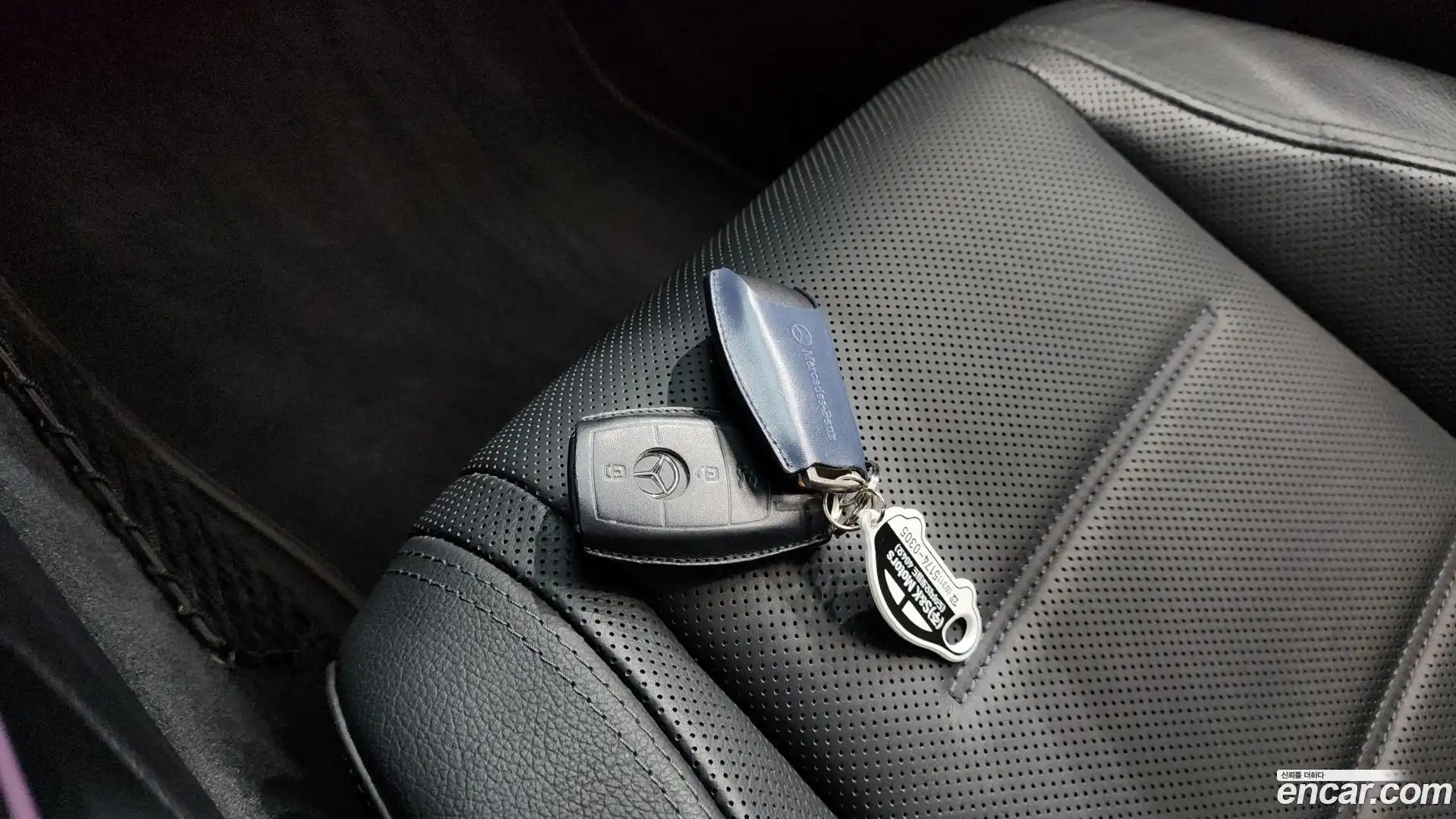 GLE-Class Mercedes-Benz 2021.11-OPTION-020