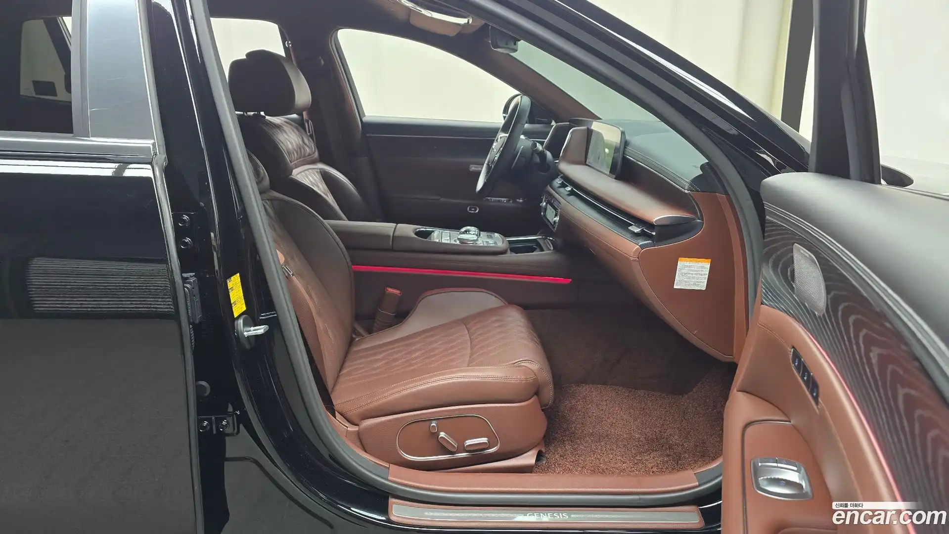 G90 Genesis 2024.0-INNER-036