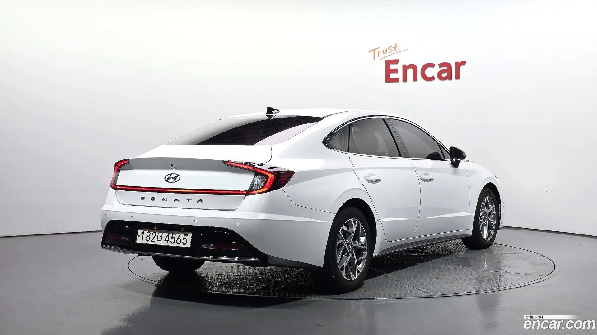 Main__Slider__Photo:Sonata Hyundai 2022.6-1
