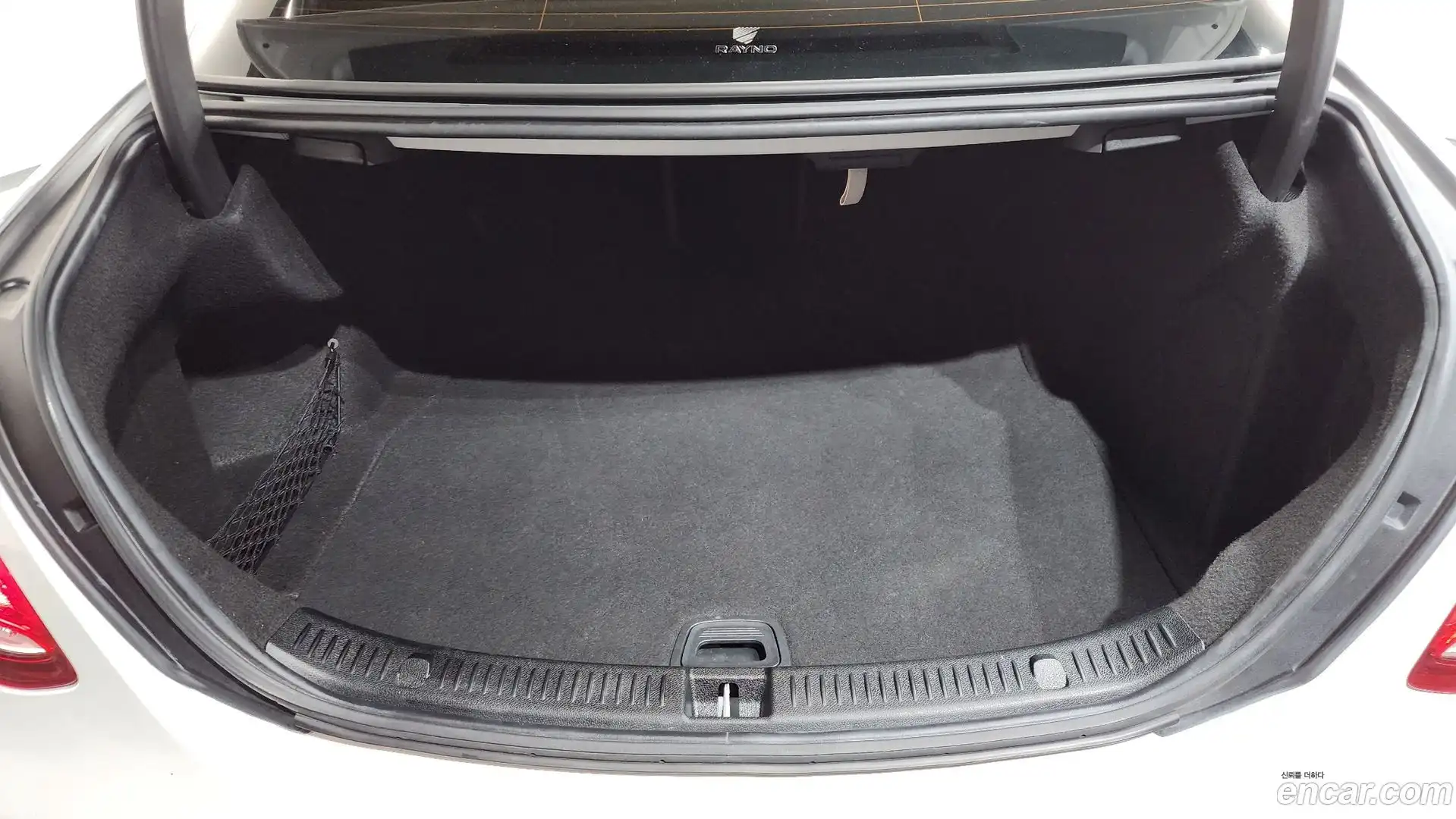 E-Class Mercedes-Benz 2020.1-OPTION-024