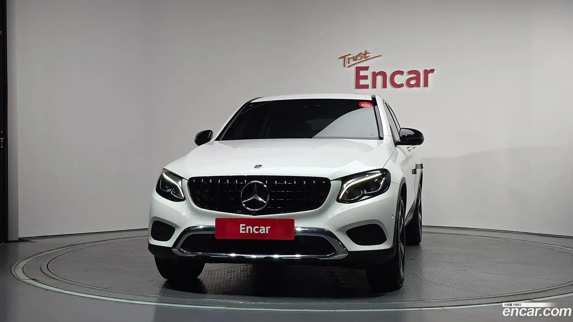 GLC-Class Mercedes-Benz 2019.5-OUTER-003