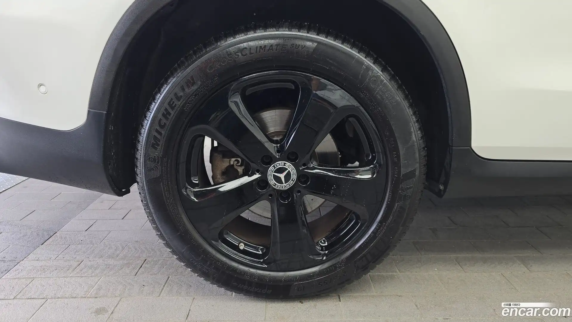 GLC-Class Mercedes-Benz 2019.5-OUTER-005