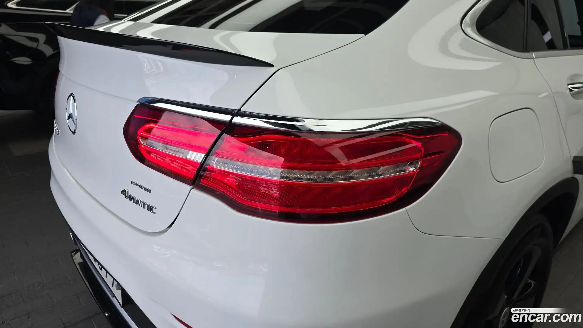 GLC-Class Mercedes-Benz 2019.5-OUTER-033