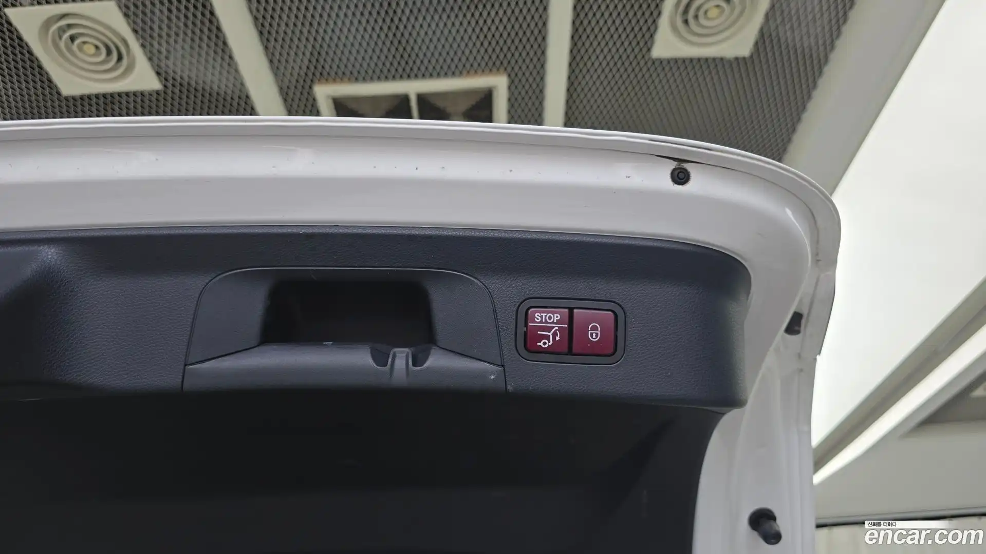GLC-Class Mercedes-Benz 2019.5-OPTION-043