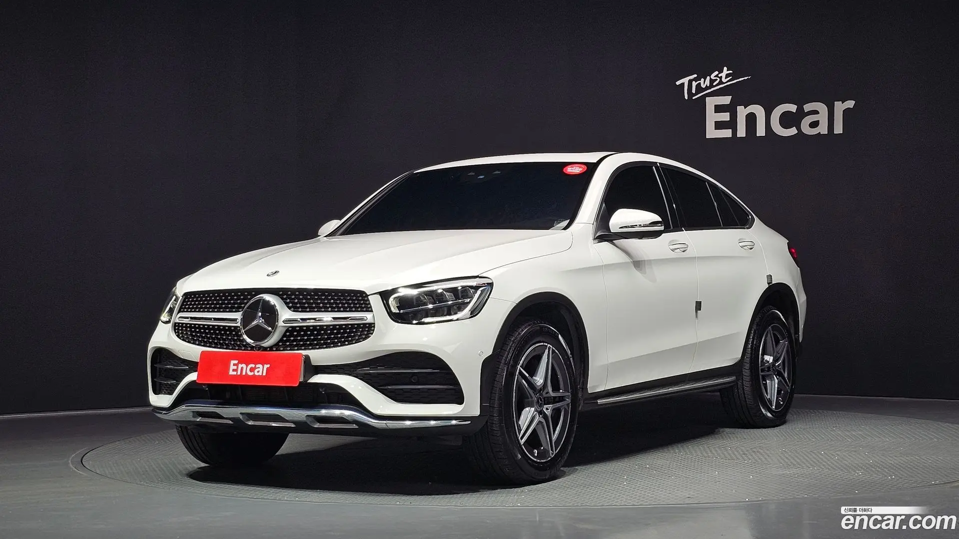 Main__Slider__Photo:GLC-Class Mercedes-Benz 2022.2-0