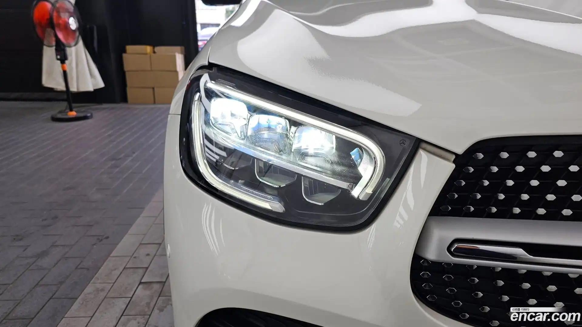 GLC-Class Mercedes-Benz 2022.2-OUTER-032