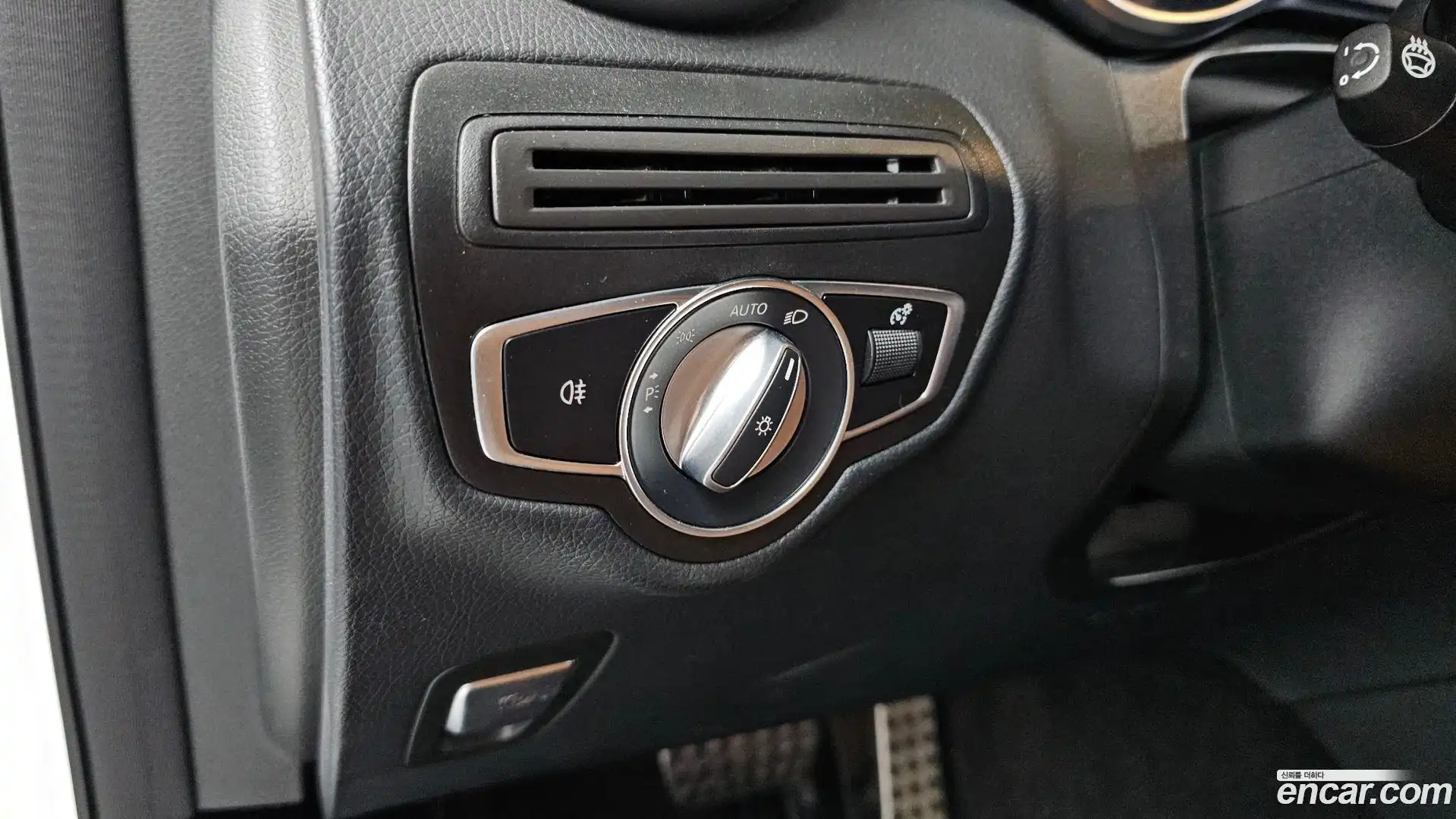 GLC-Class Mercedes-Benz 2022.2-OPTION-041