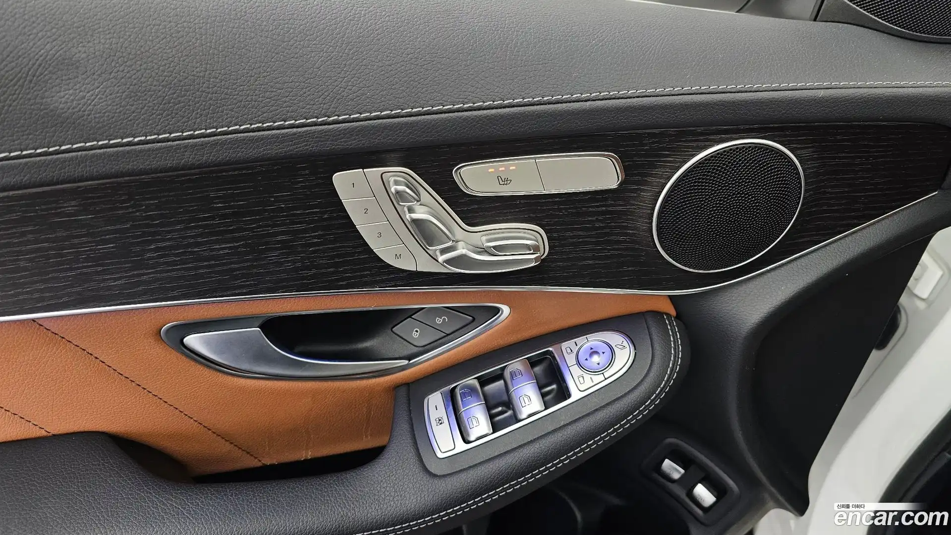 GLC-Class Mercedes-Benz 2022.2-OPTION-043