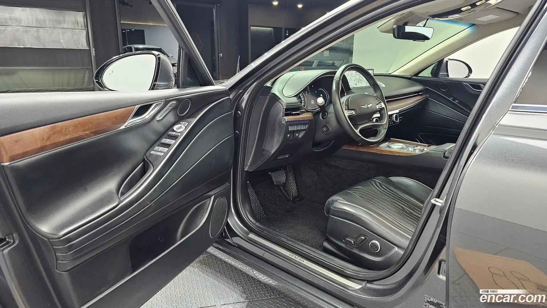 G80 Genesis 2021.2-INNER-010
