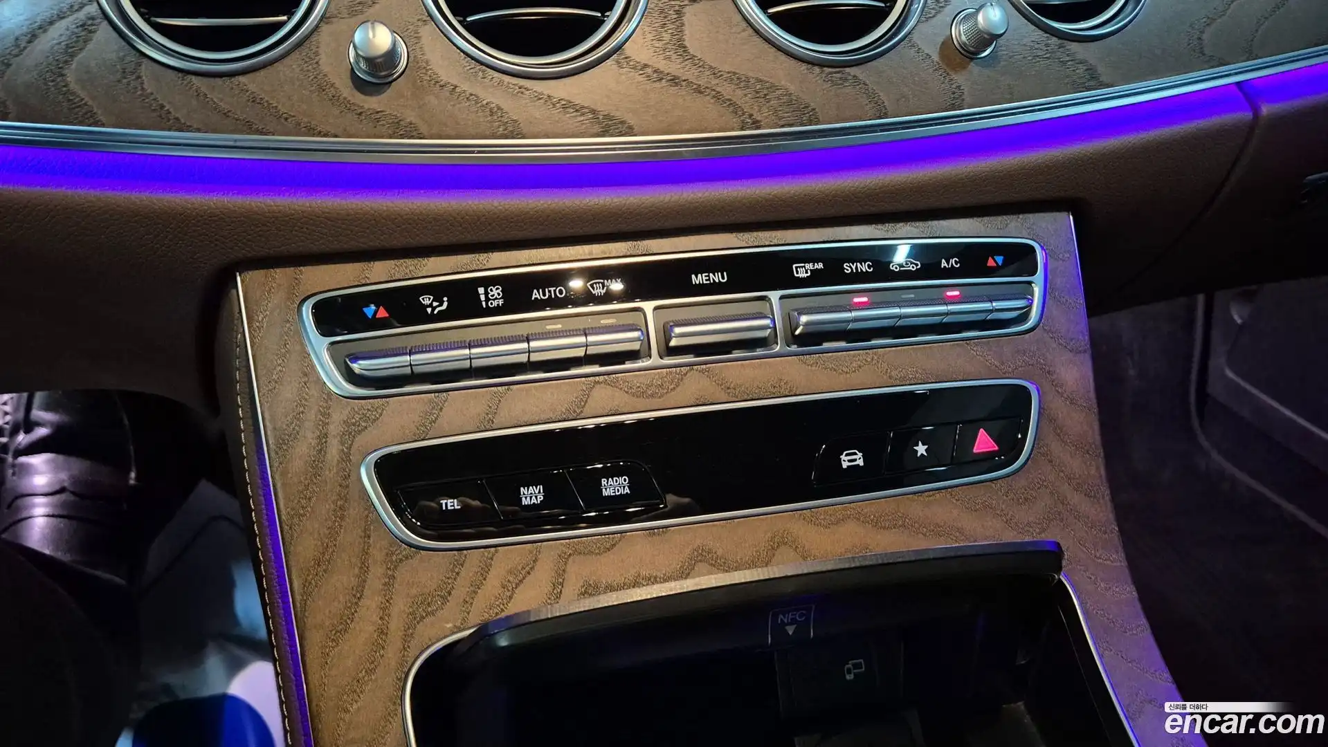 E-Class Mercedes-Benz 2021.0-OPTION-021