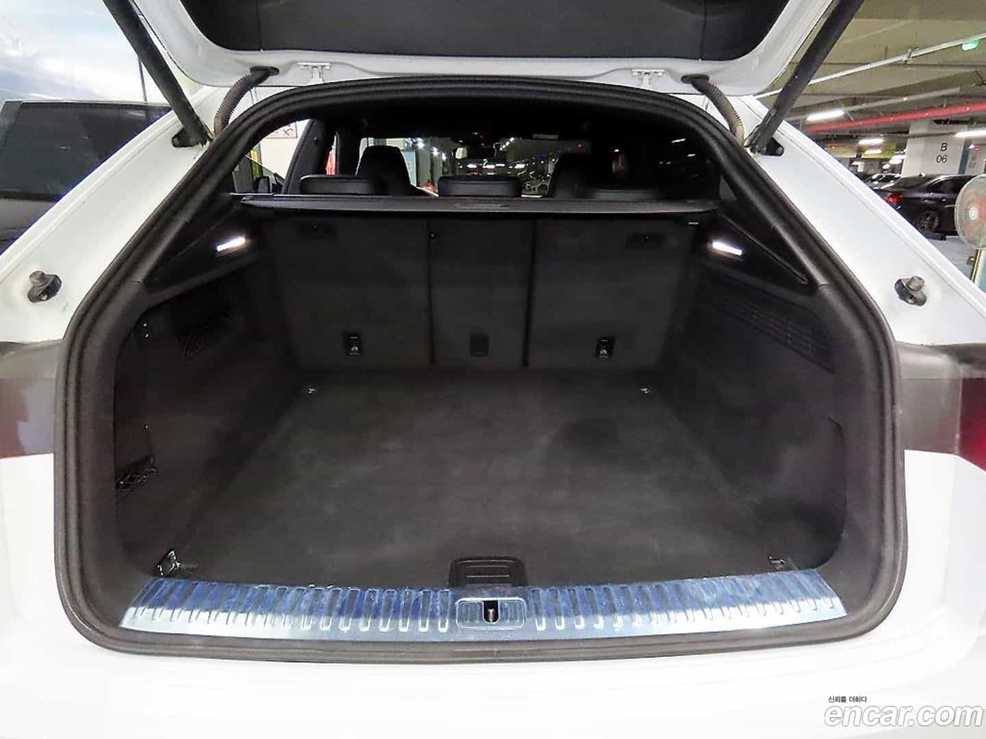 Q8 Audi 2021.8-OPTION-020