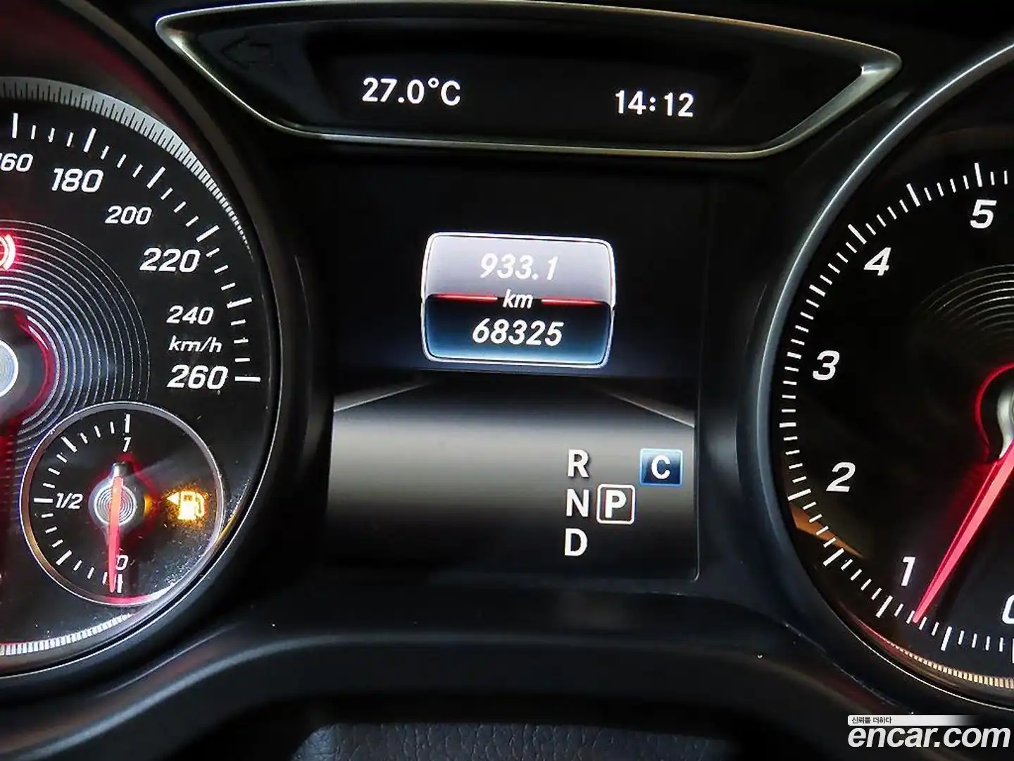 CLA-Class Mercedes-Benz 2016.10-INNER-009