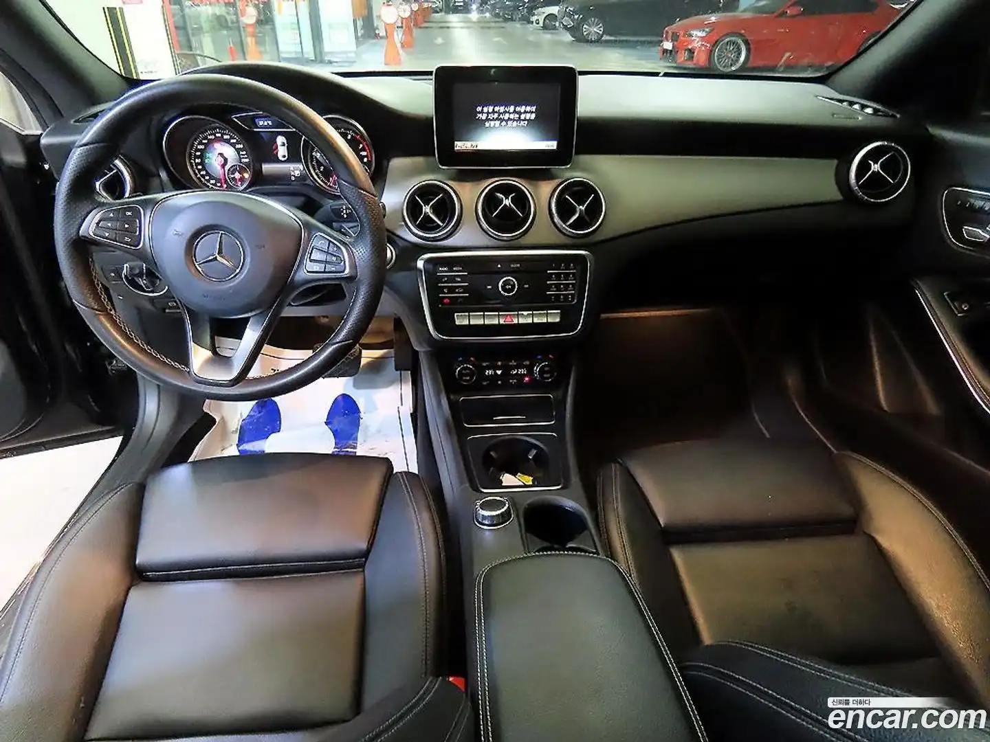CLA-Class Mercedes-Benz 2016.10-INNER-010